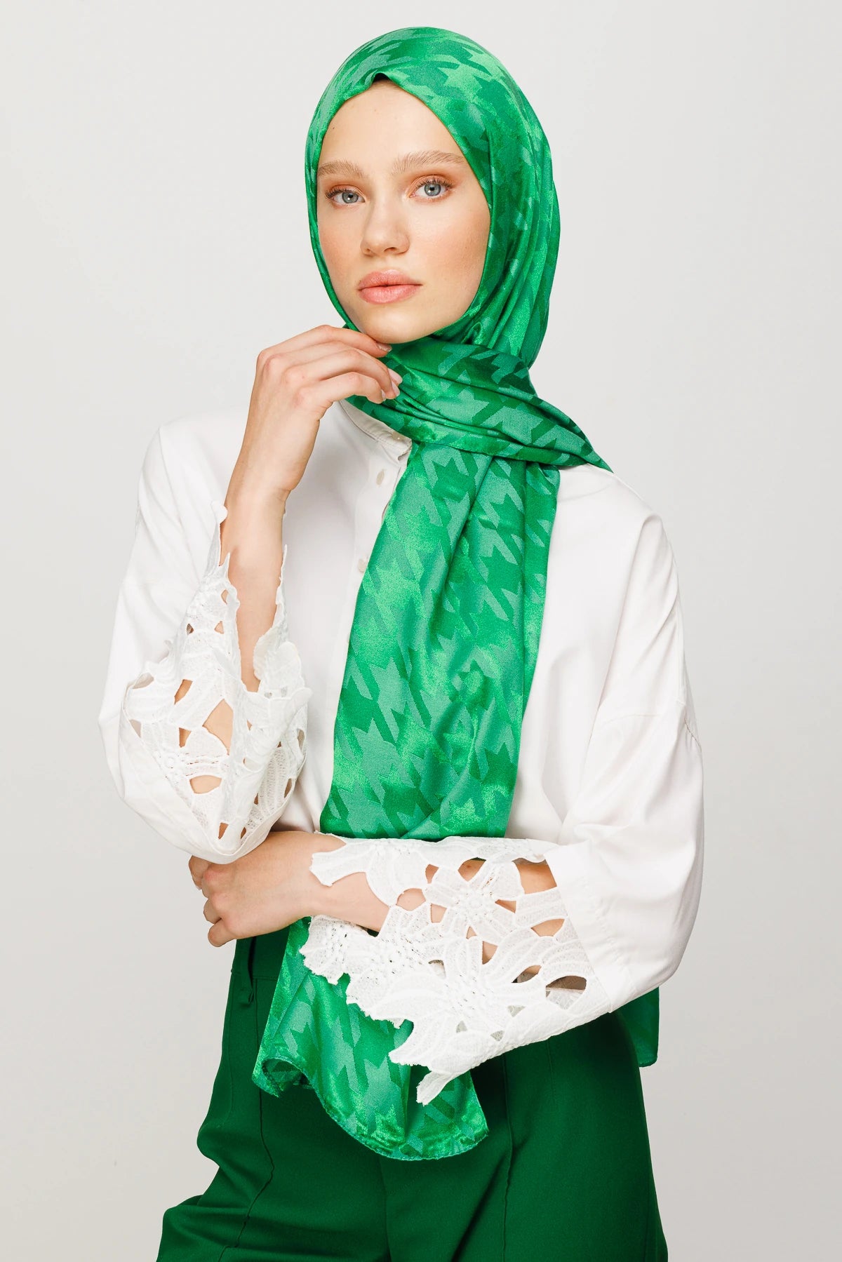 Kazayağı Desen Parlak Jakar Şal