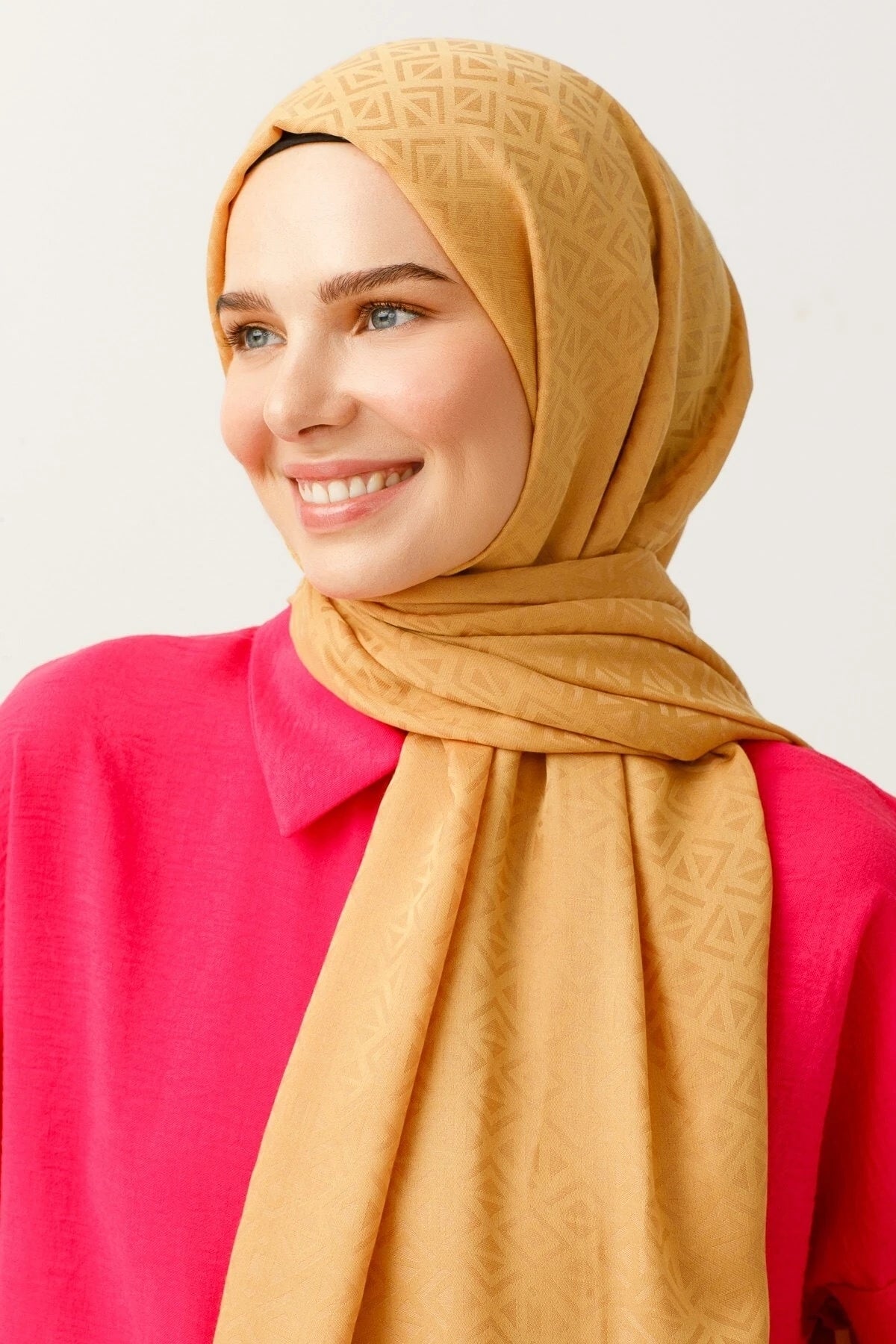 Üçgen Desen Pamuk Jakar Şal