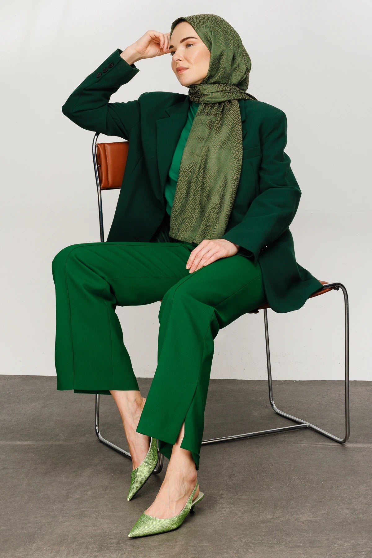 Forever Desen Parlak Jakar Şal