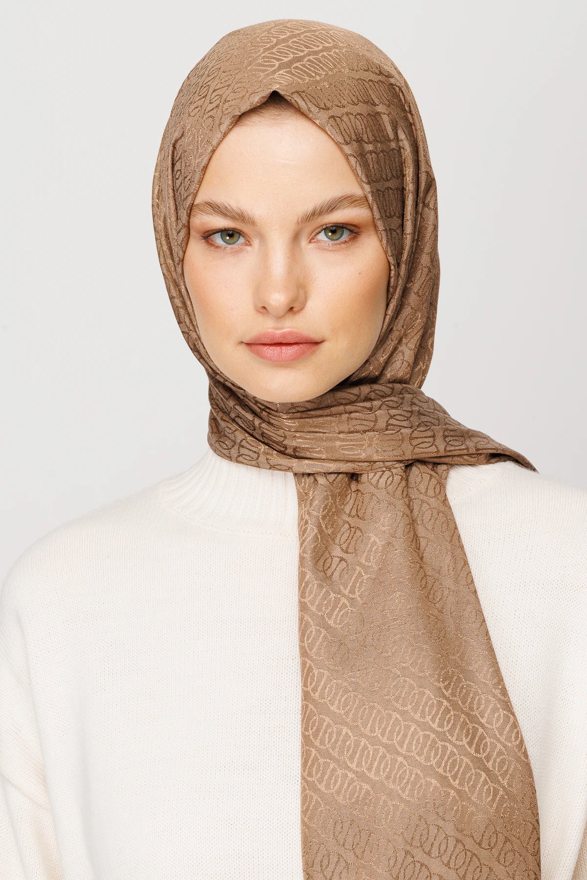 Forever Desen Parlak Jakar Şal