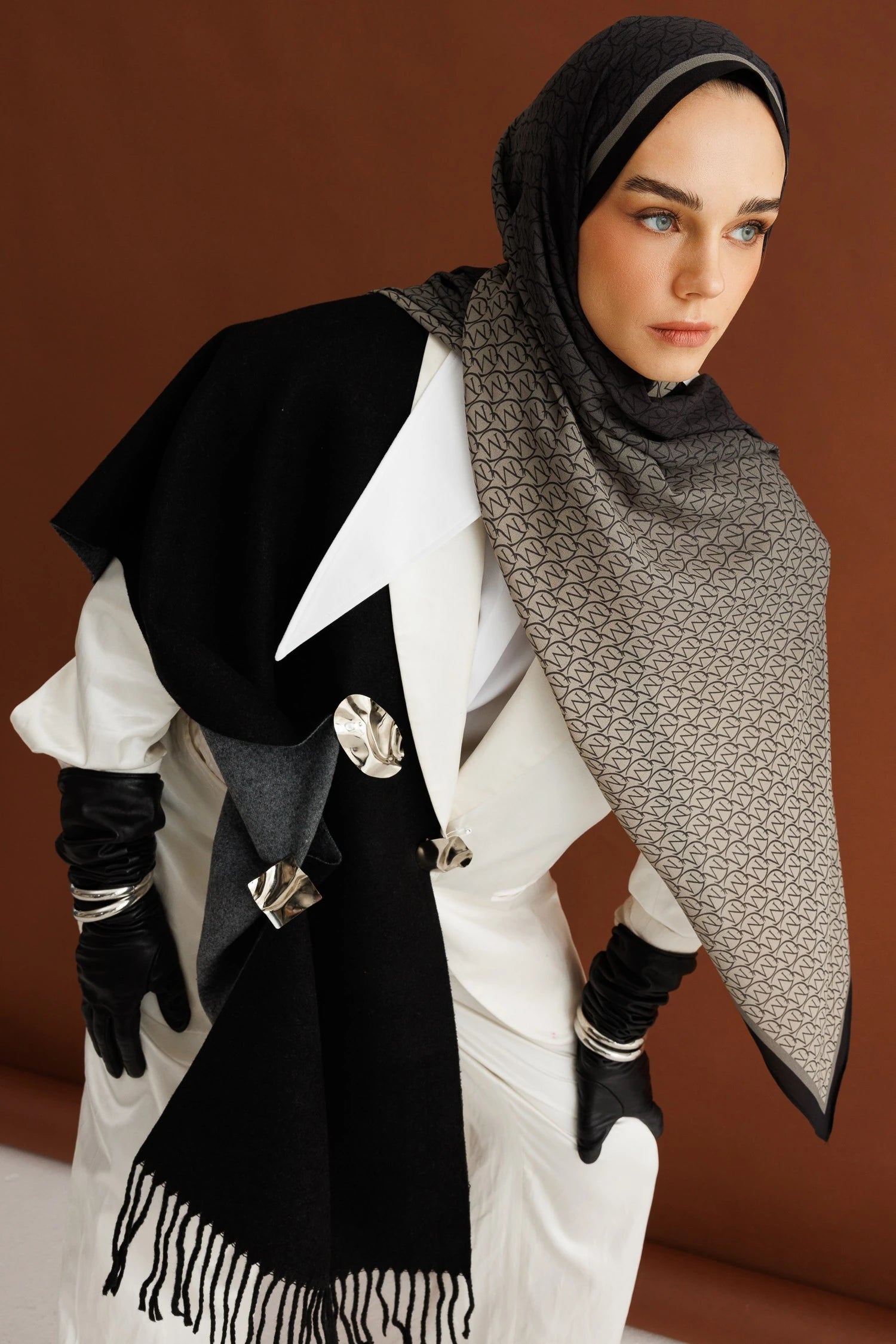 Monogram Hebei İpek Şal