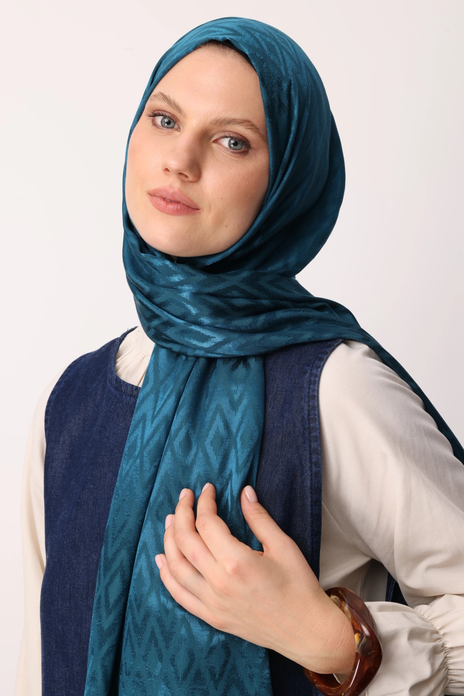 Karo Desen Parlak Jakar Şal