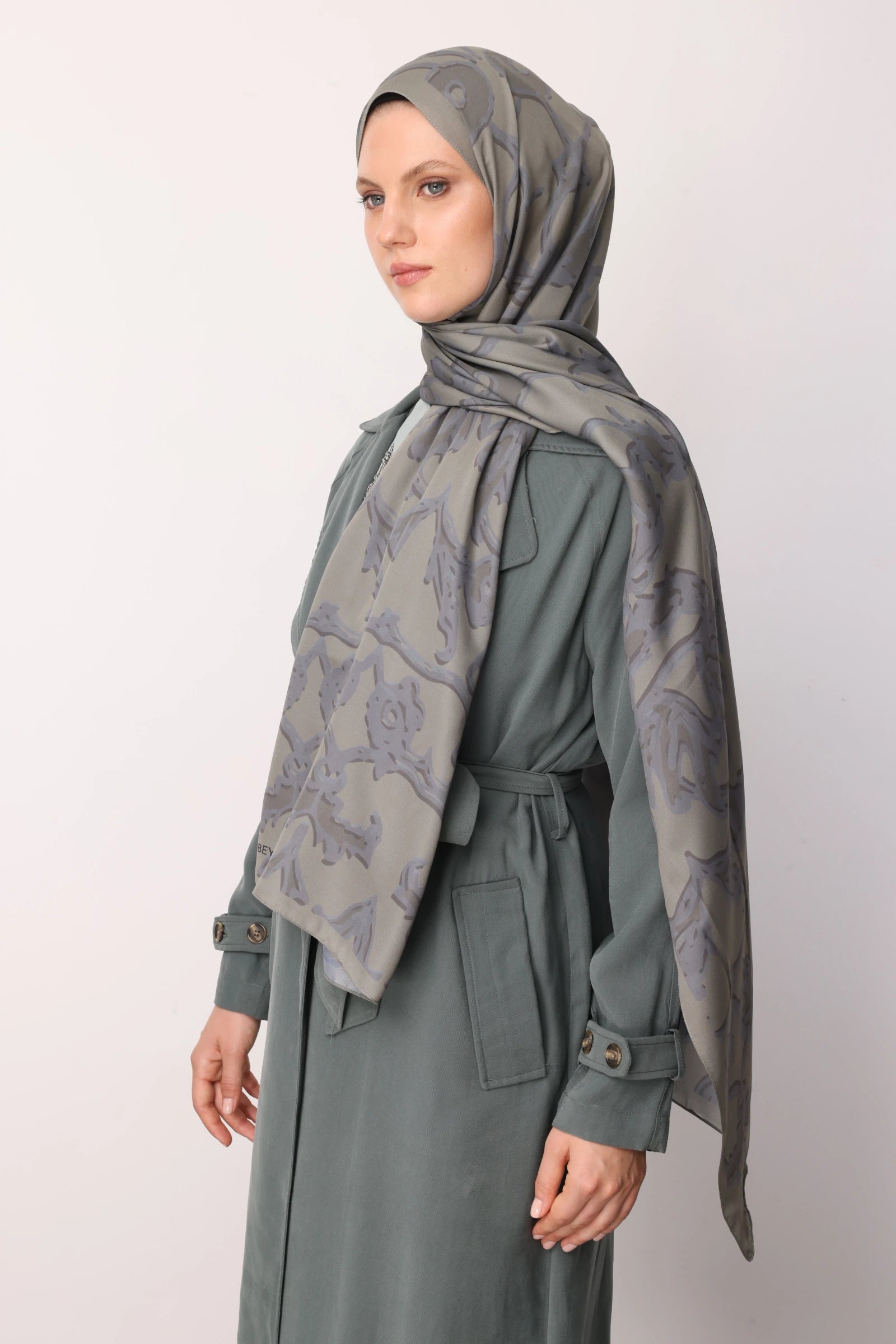 Yaren Desen Sakura İpek Şal