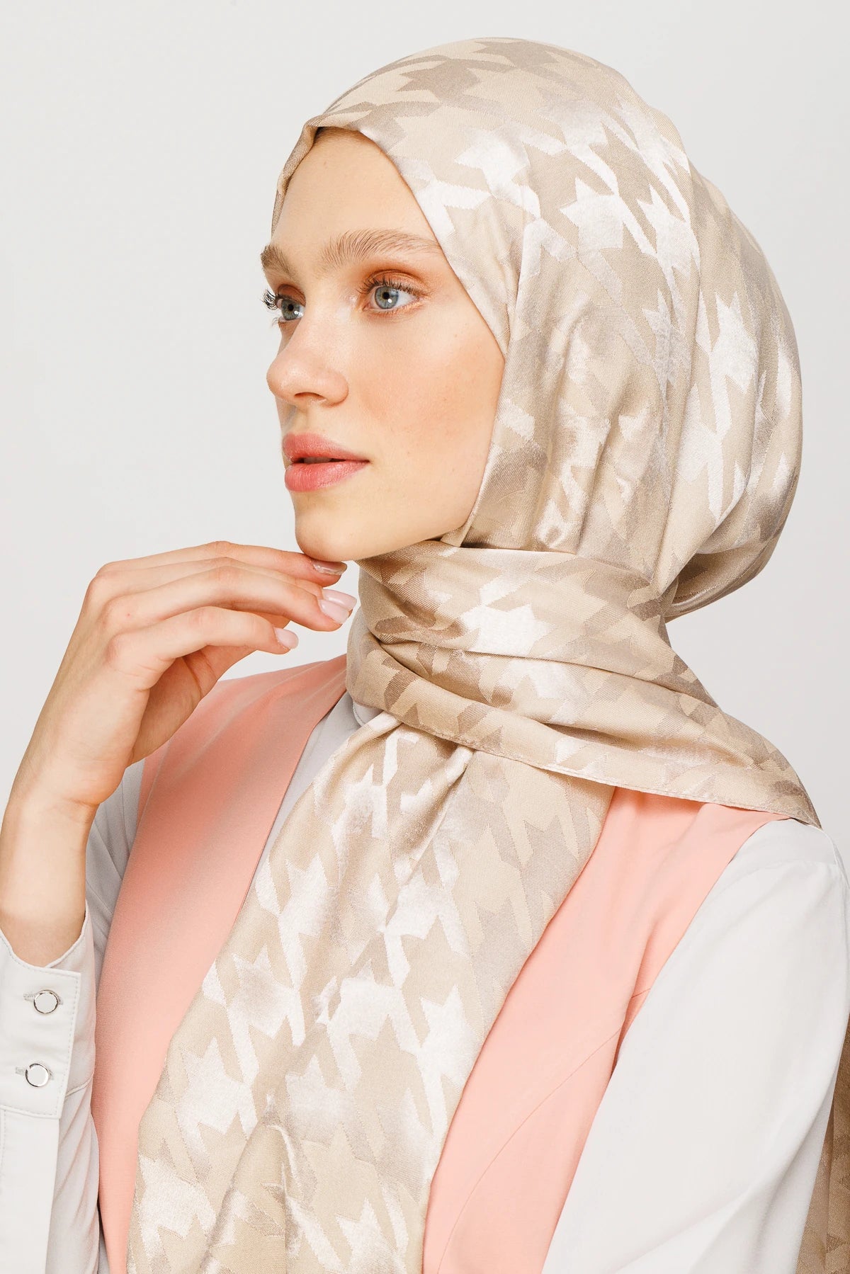 Kazayağı Desen Parlak Jakar Şal