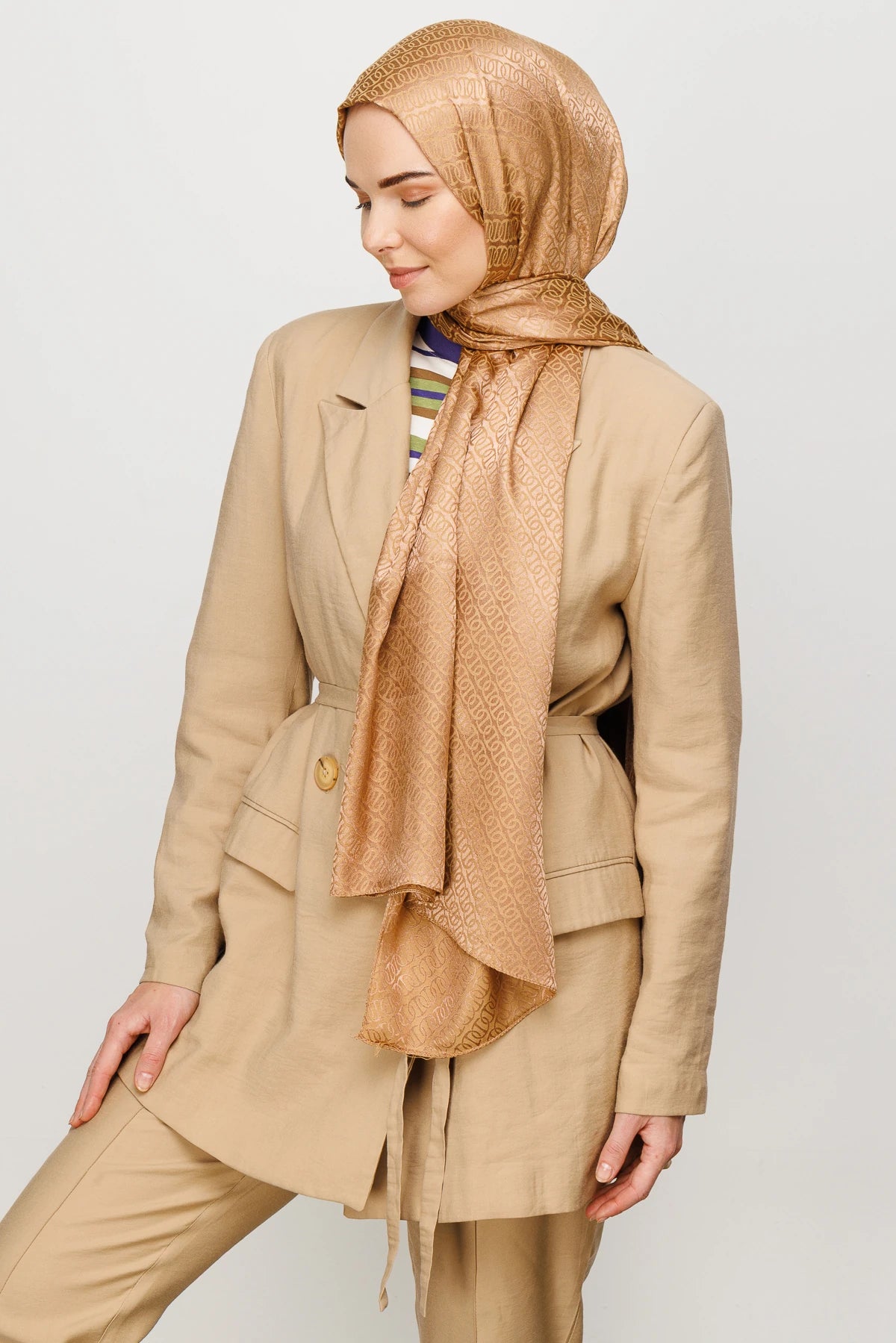 Forever Desen Parlak Jakar Şal