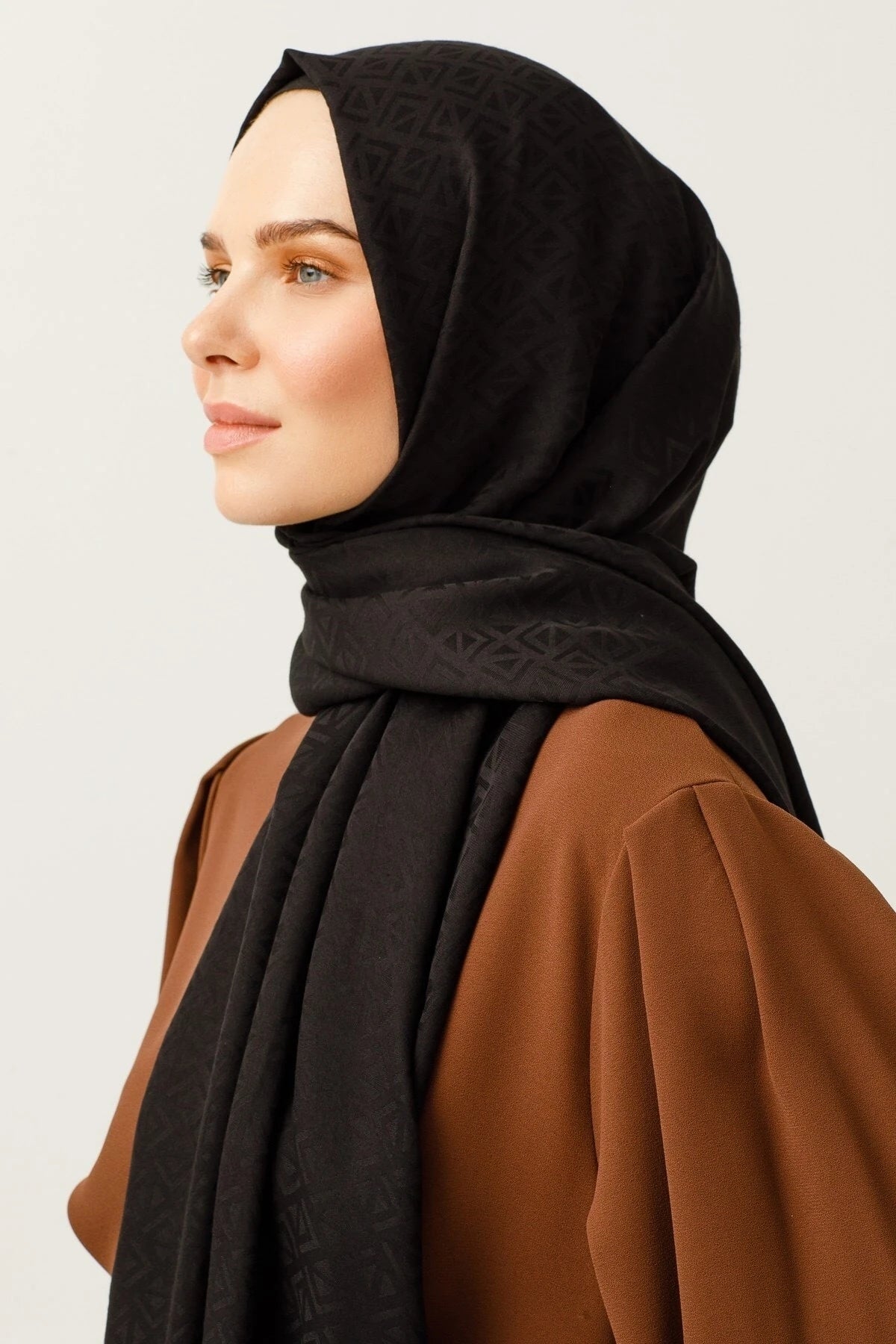 Üçgen Desen Pamuk Jakar Şal