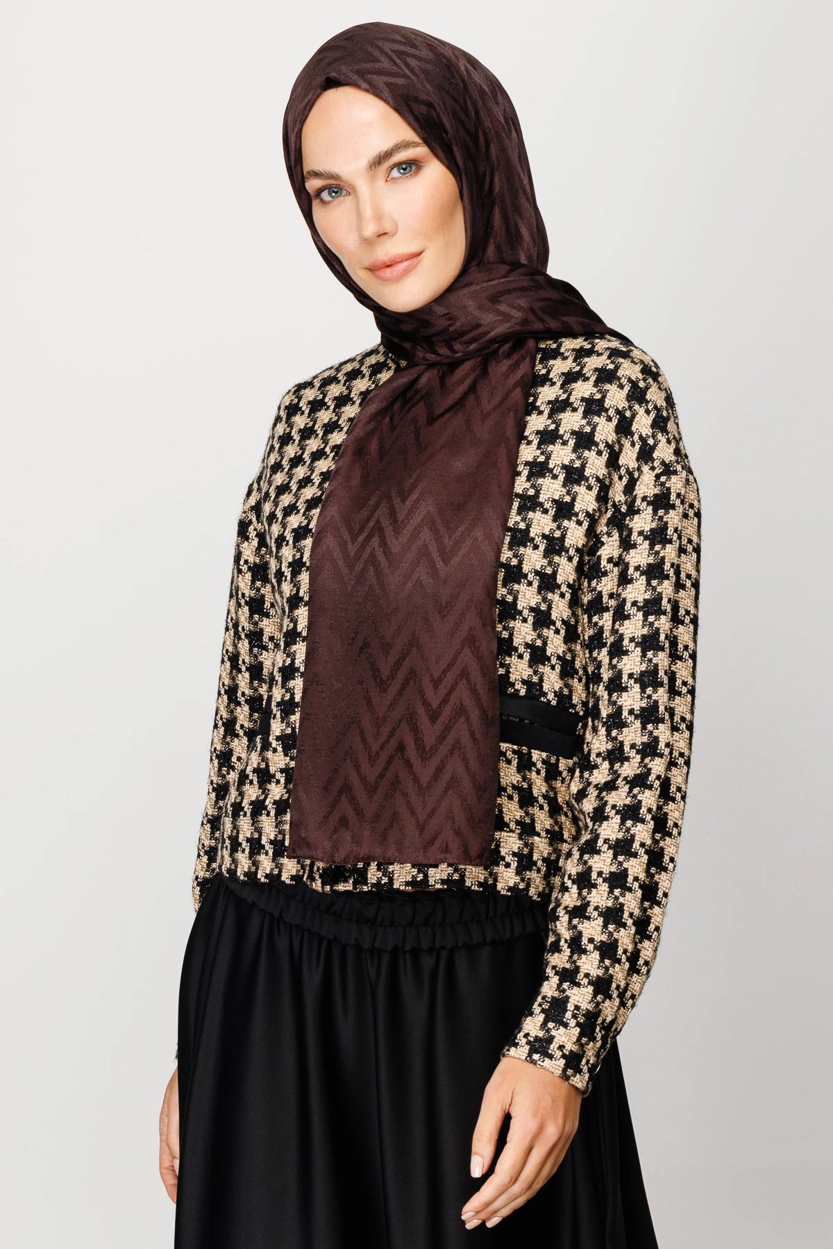 Zikzak Desen Parlak Jakar Şal