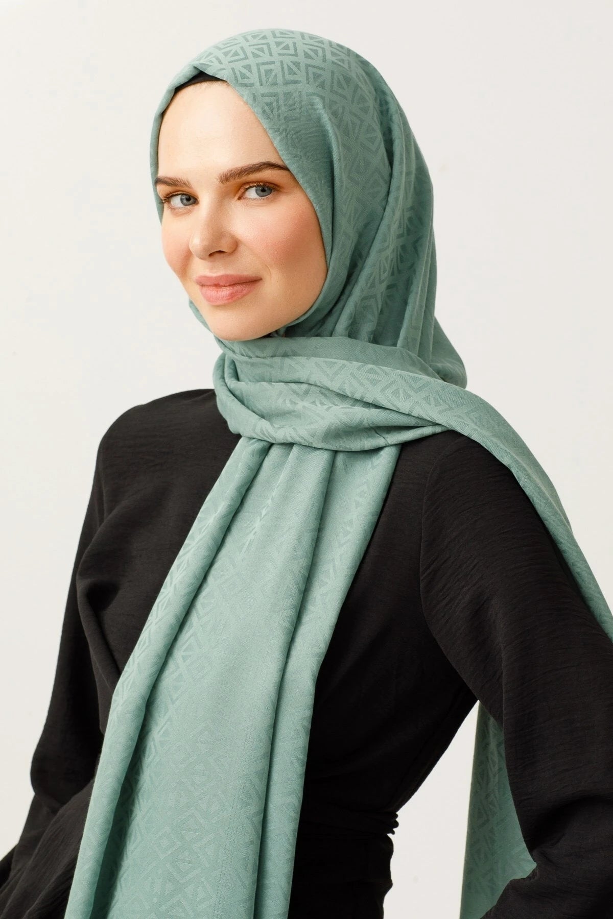 Üçgen Desen Pamuk Jakar Şal