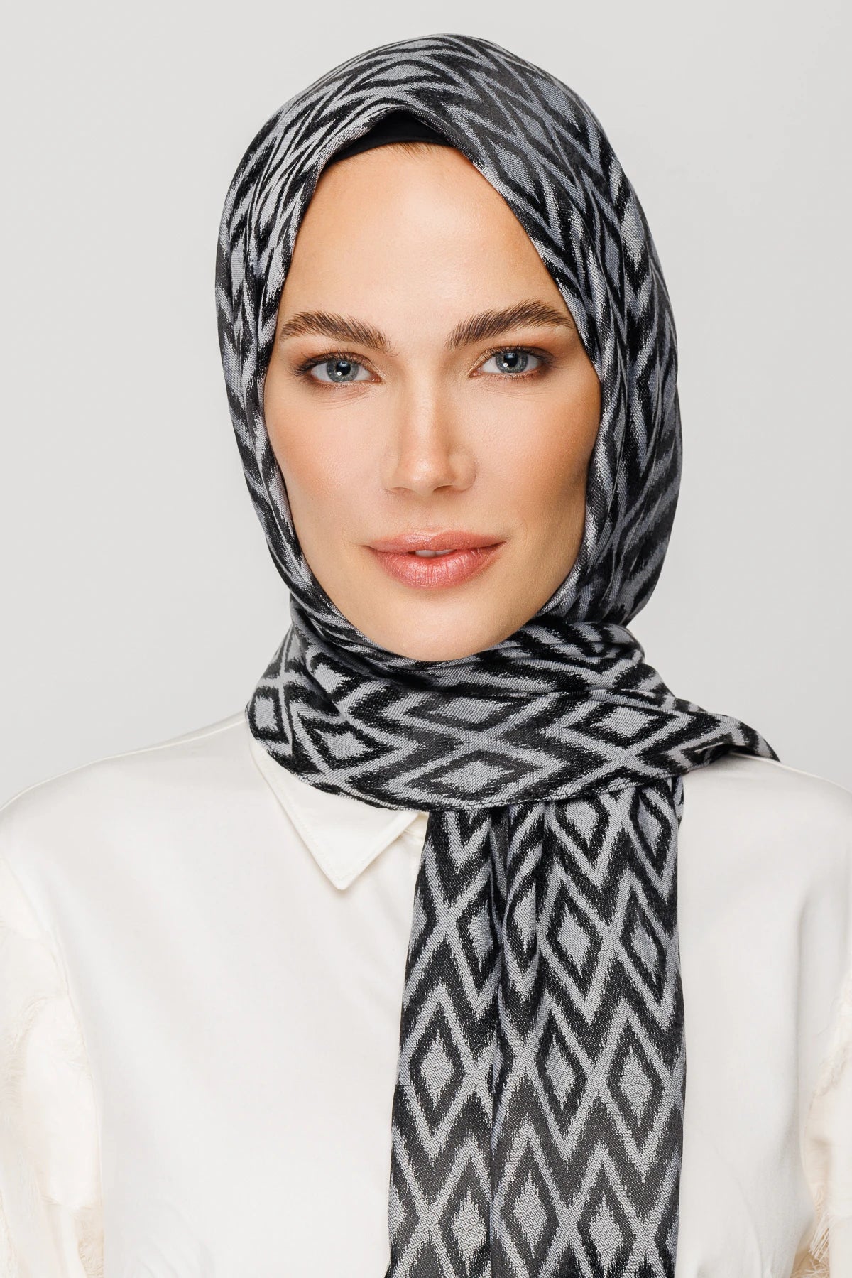 Karo Desen Parlak Jakar Şal