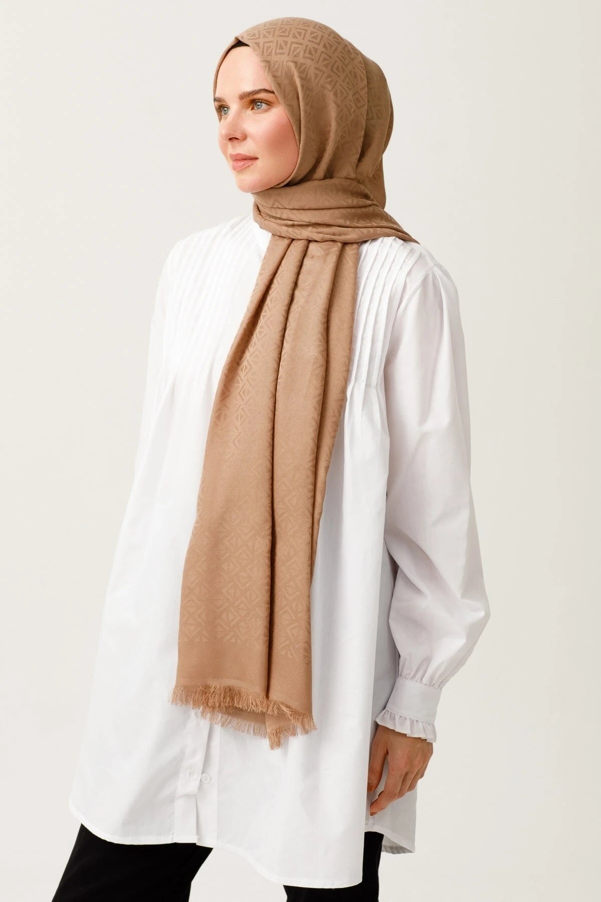 Üçgen Desen Pamuk Jakar Şal