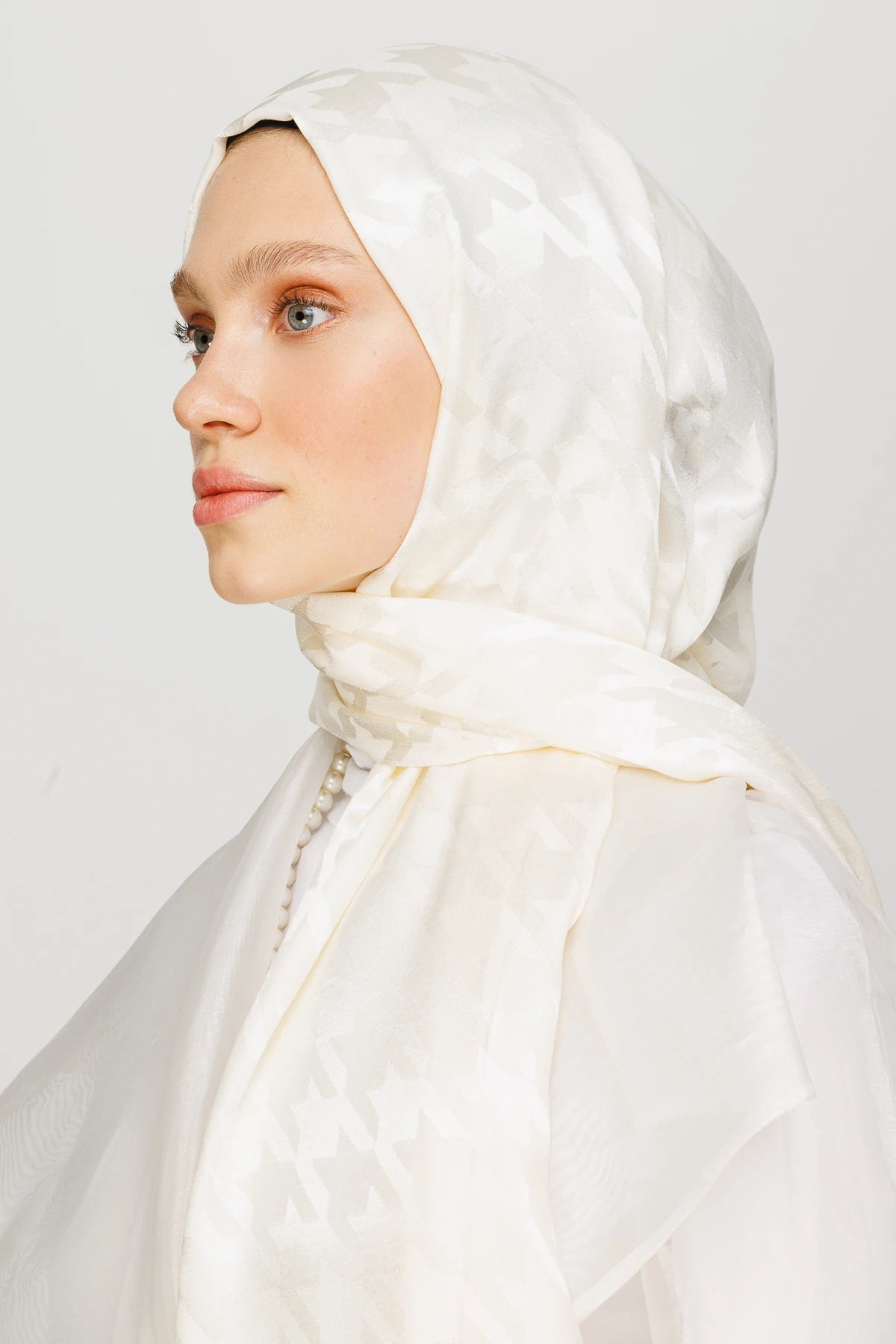 Kazayağı Desen Parlak Jakar Şal