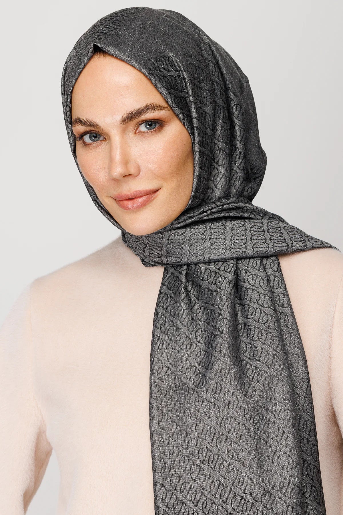 Forever Desen Parlak Jakar Şal