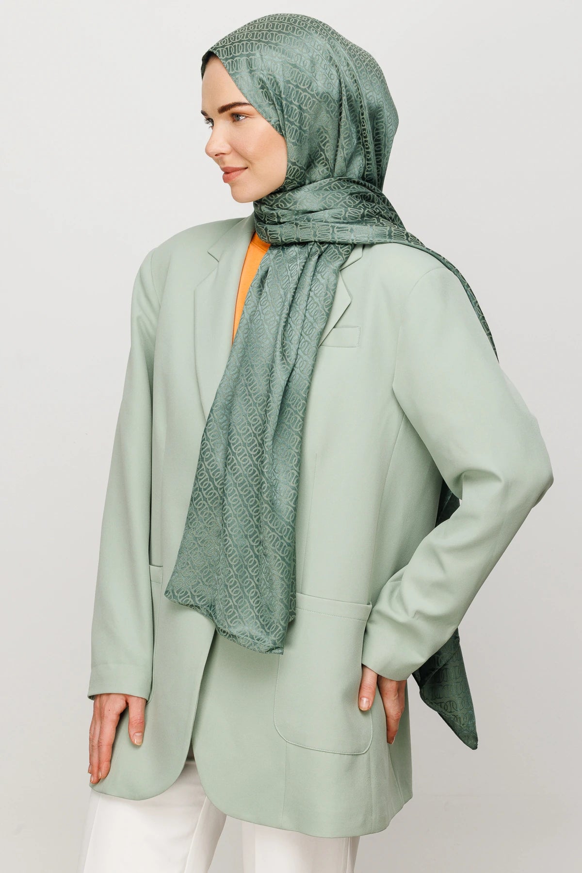 Forever Desen Parlak Jakar Şal