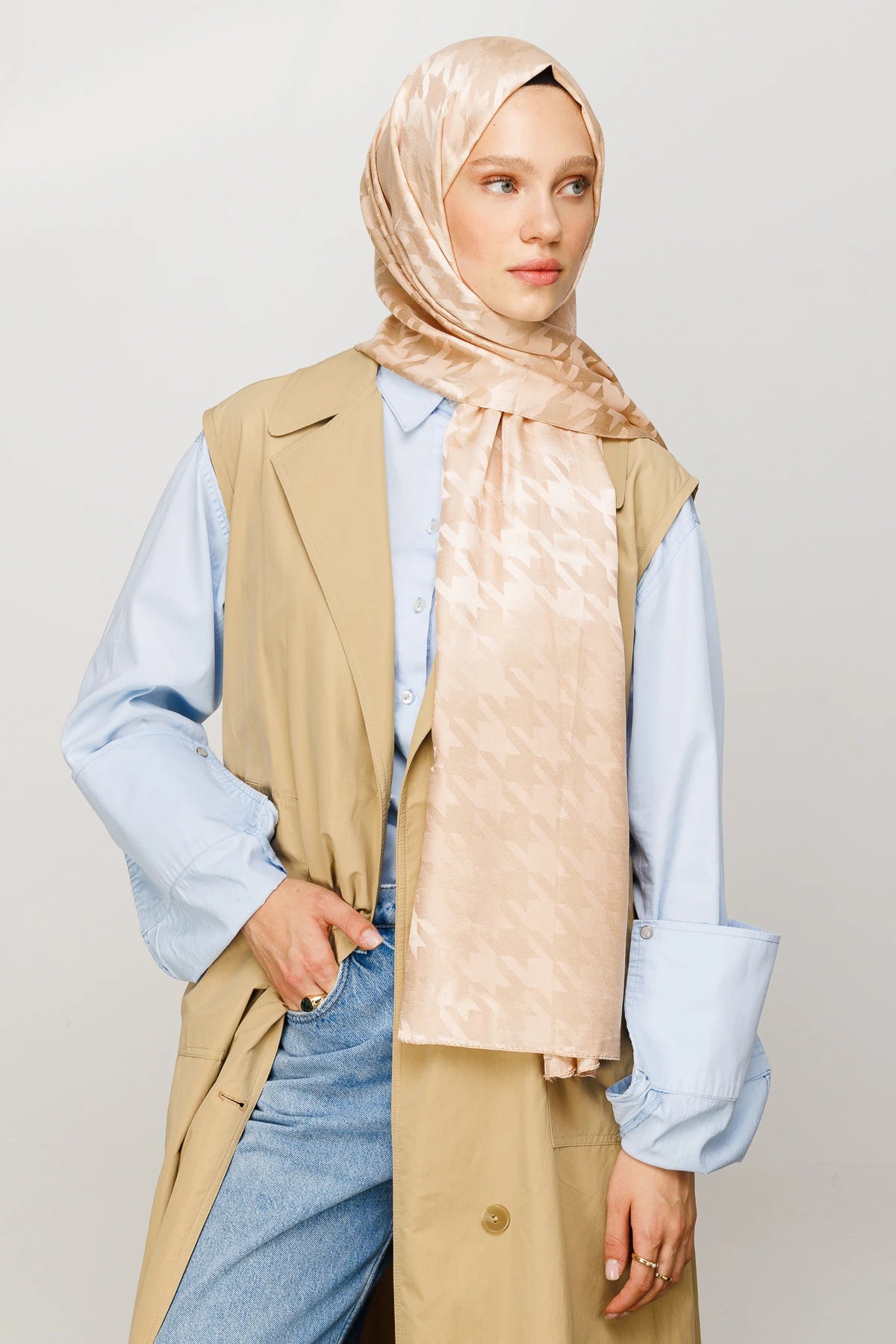 Kazayağı Desen Parlak Jakar Şal