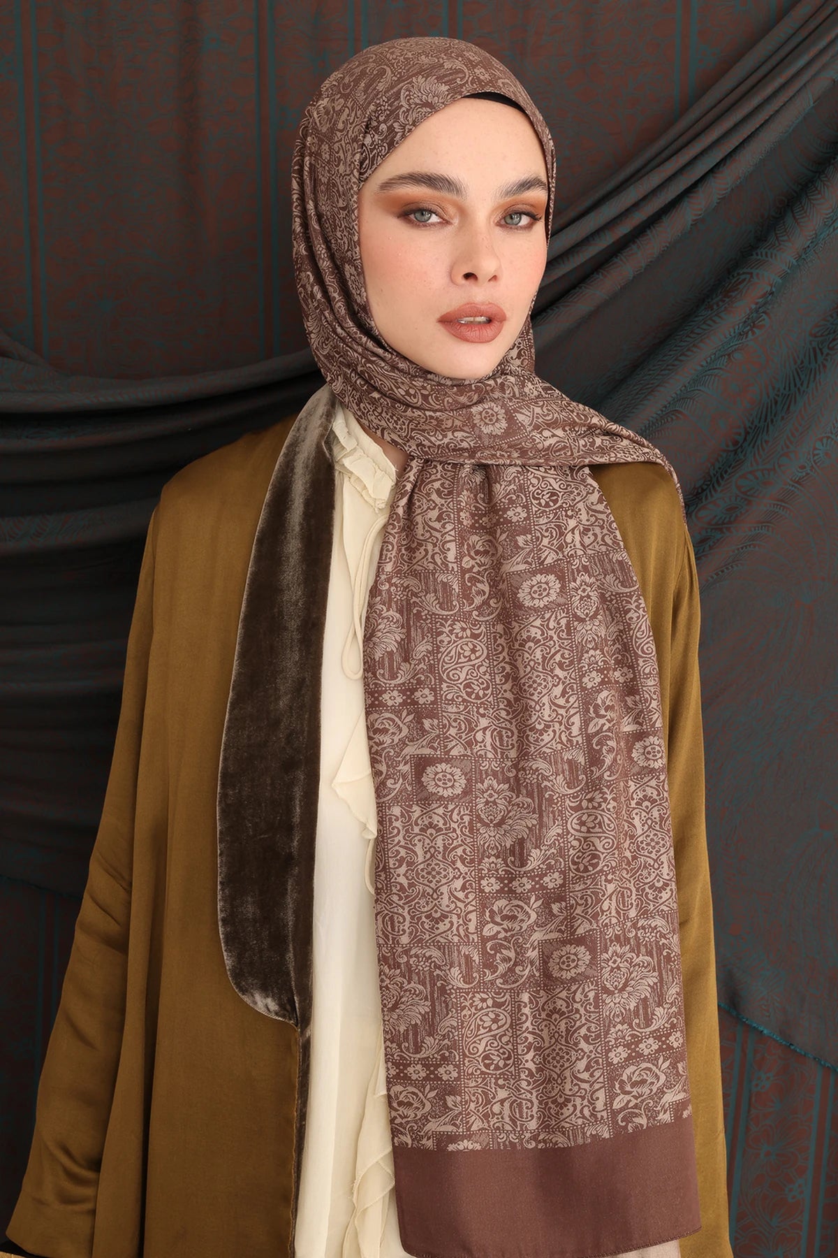 Henna Desen Çift Taraflı Şal