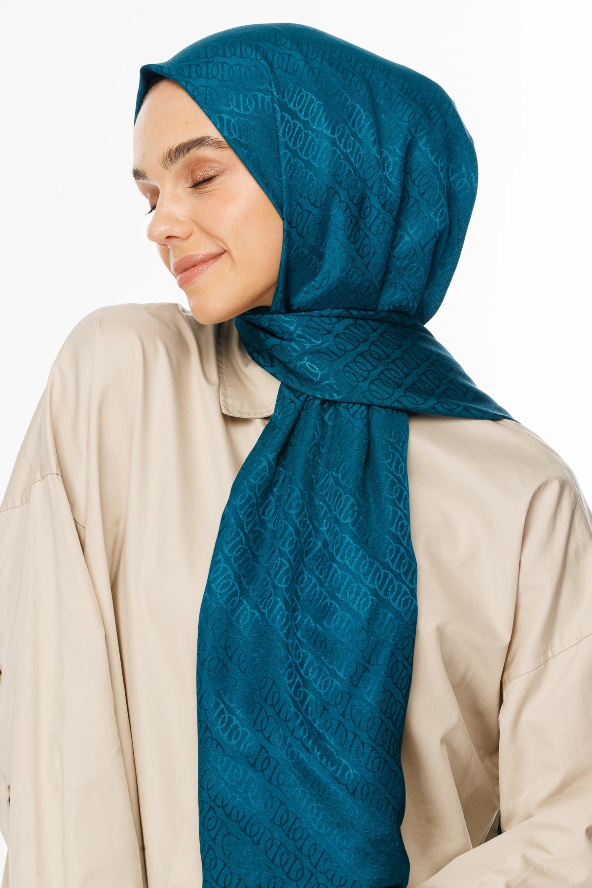 Forever Desen Parlak Jakar Şal