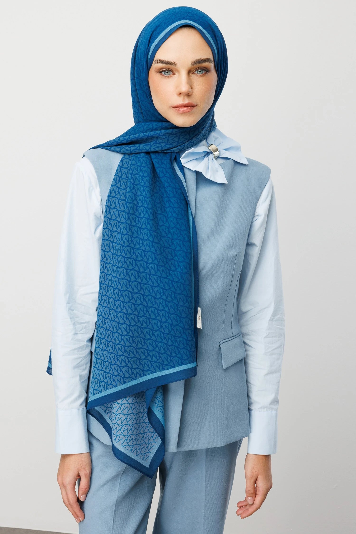 Monogram Hebei İpek Şal