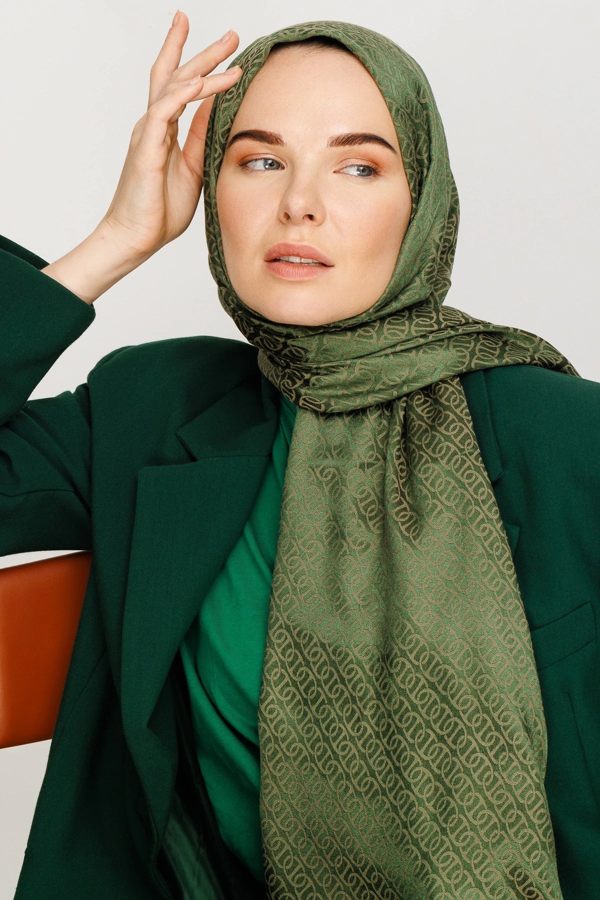 Forever Desen Parlak Jakar Şal