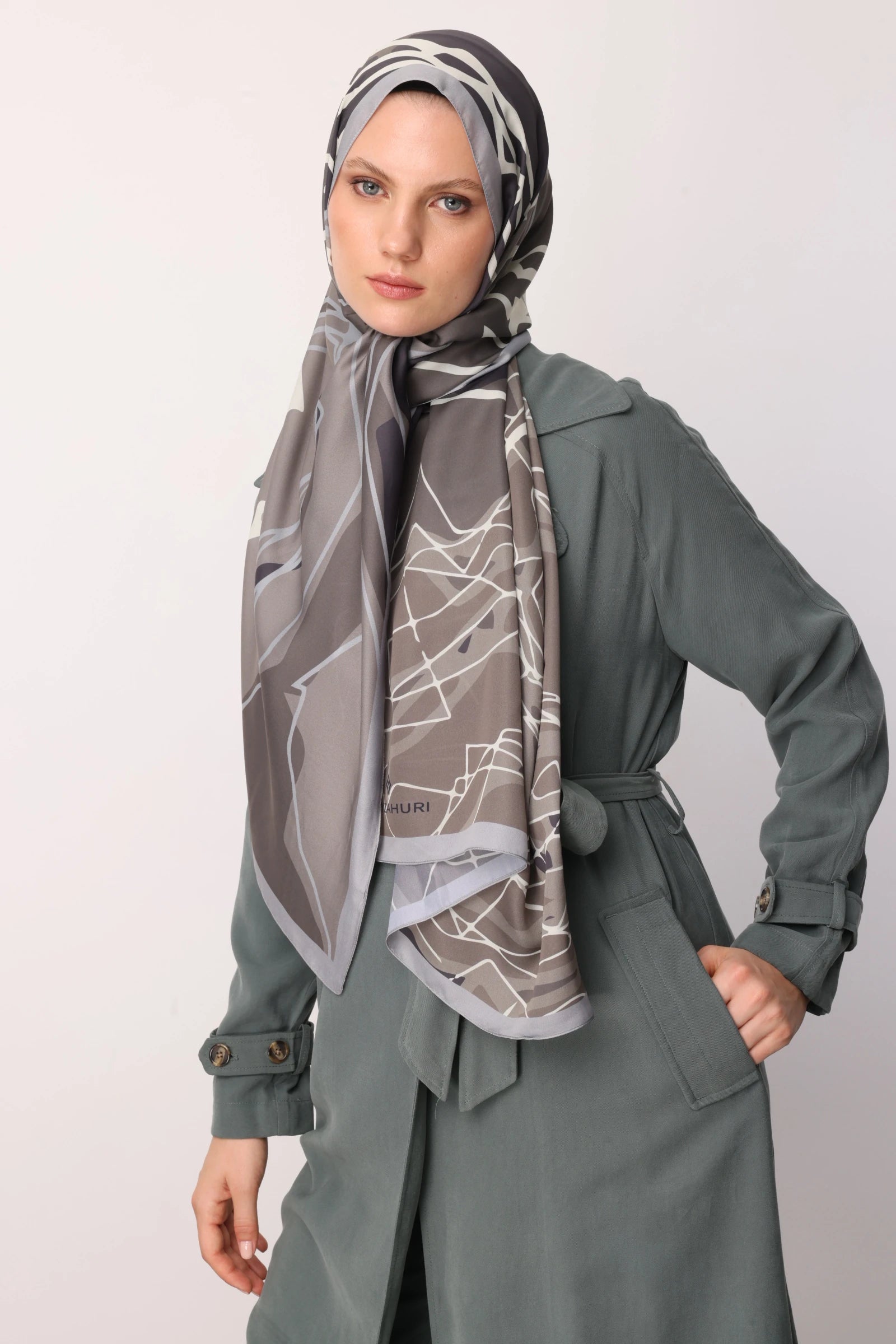 Turna Desen Sakura İpek Şal