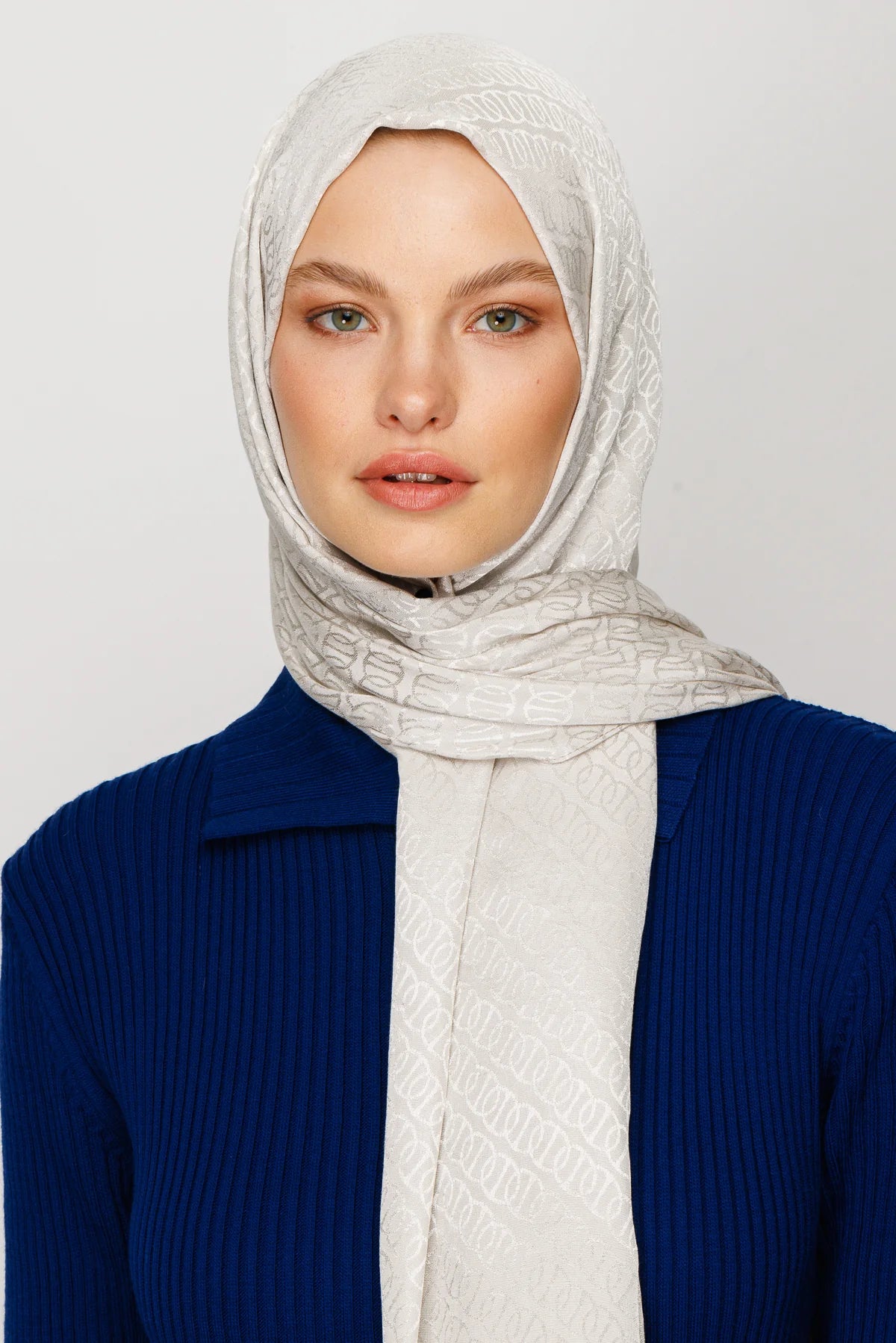 Forever Desen Parlak Jakar Şal