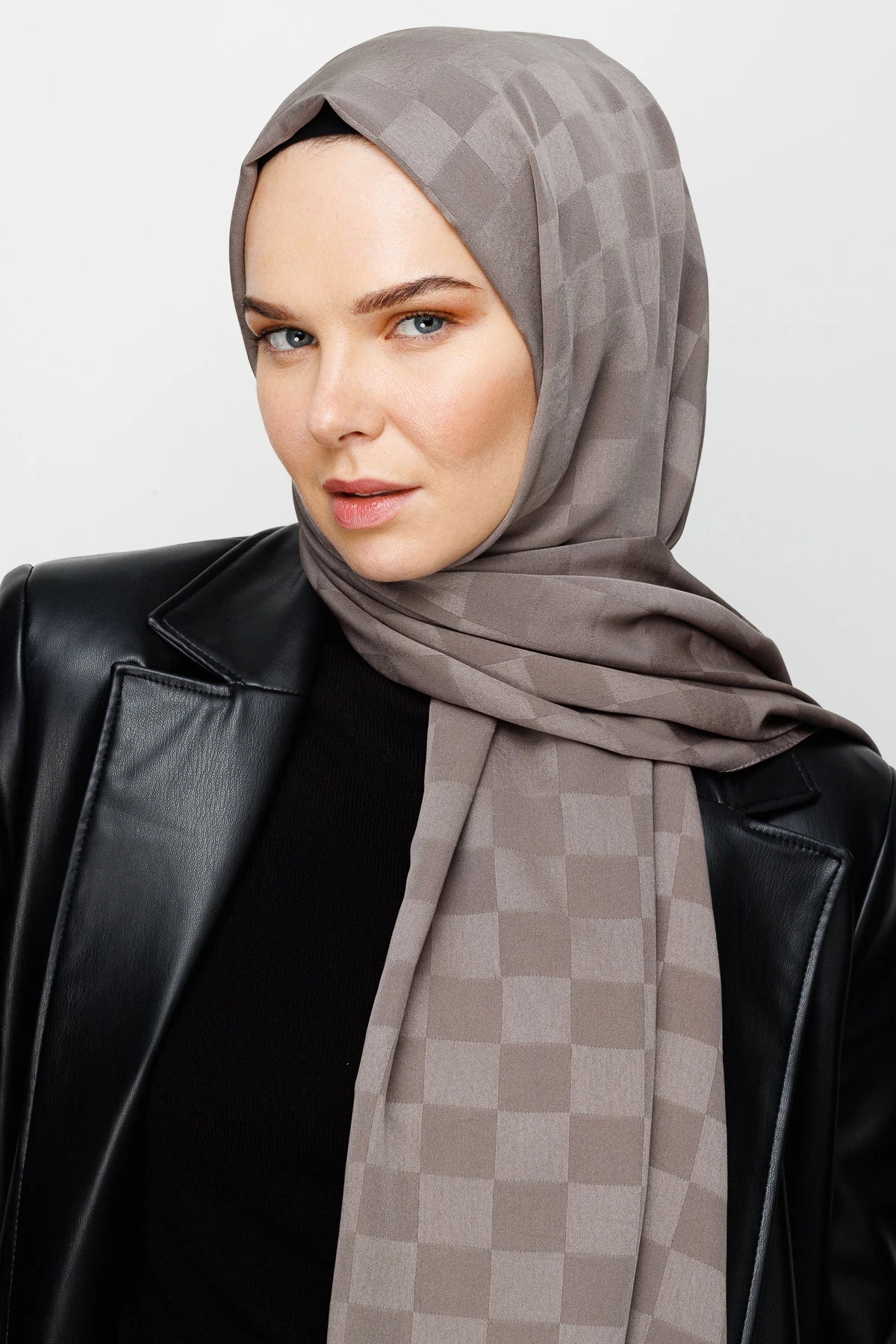 Dama Desen İpeksi Jakar Şal