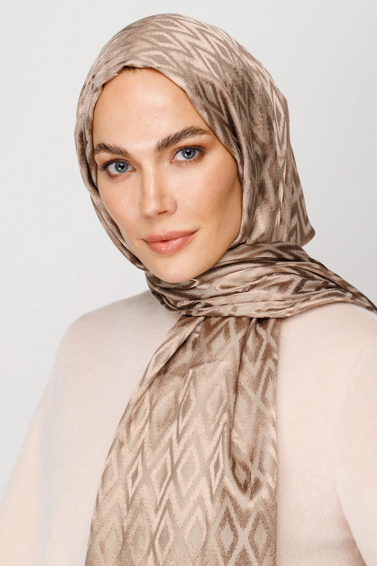 Karo Desen Parlak Jakar Şal