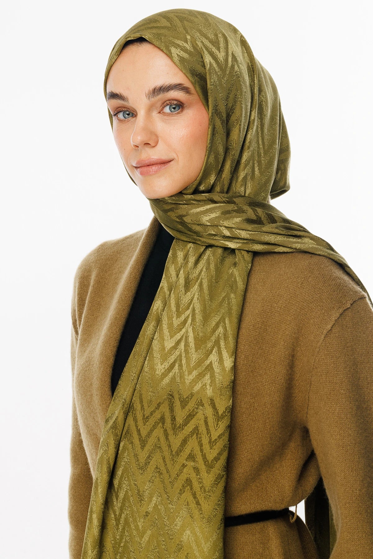 Zikzak Desen Parlak Jakar Şal