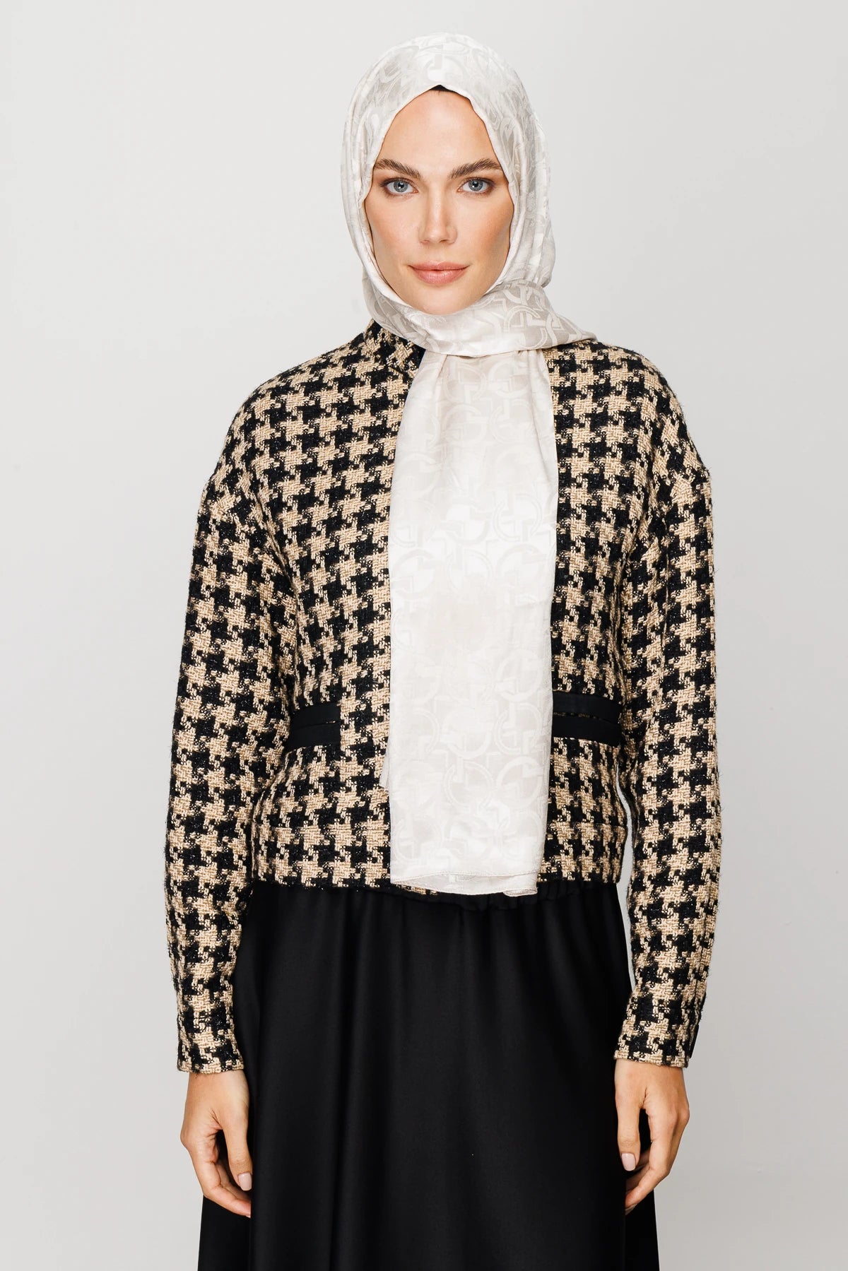 Longar Desen Parlak Jakar Şal