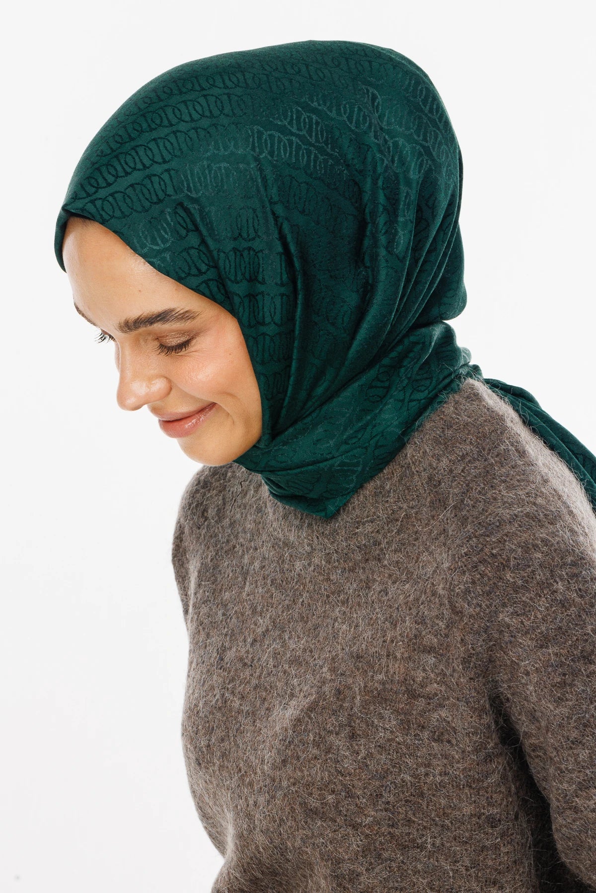 Forever Desen Parlak Jakar Şal