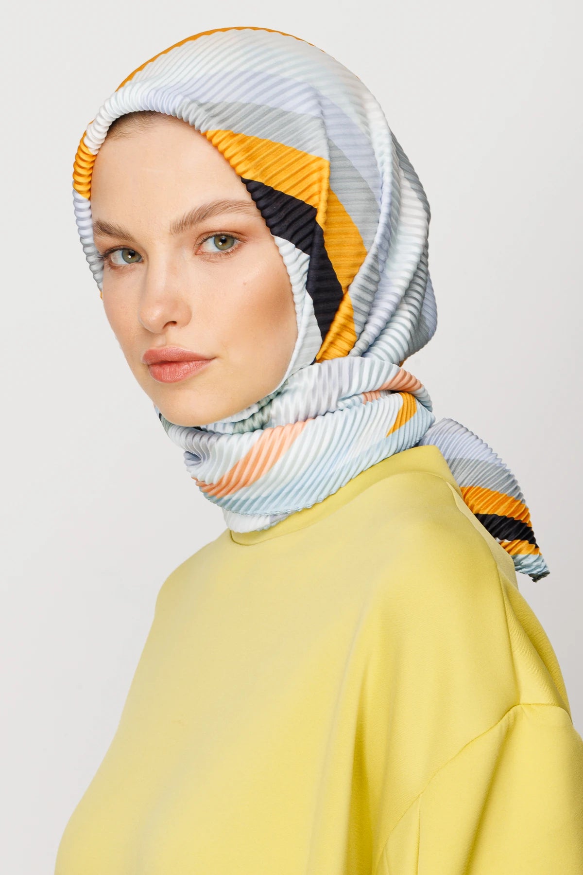 Akra Desen Pilise Eşarp