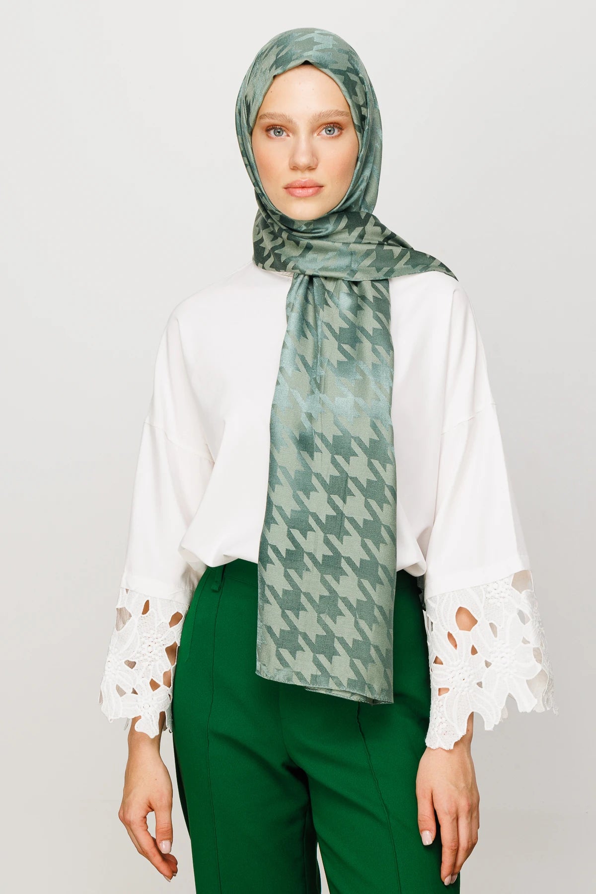 Kazayağı Desen Parlak Jakar Şal