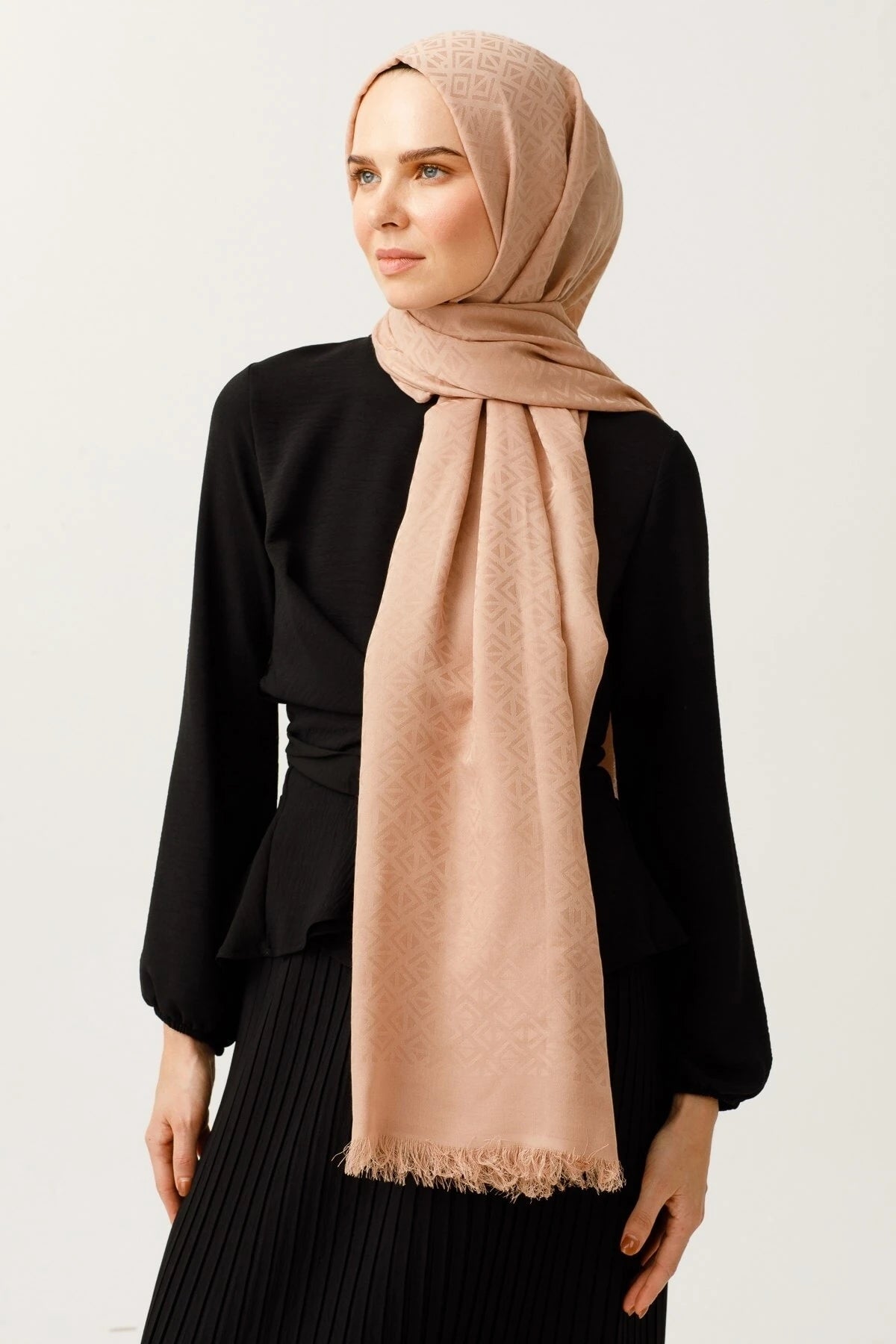 Üçgen Desen Pamuk Jakar Şal