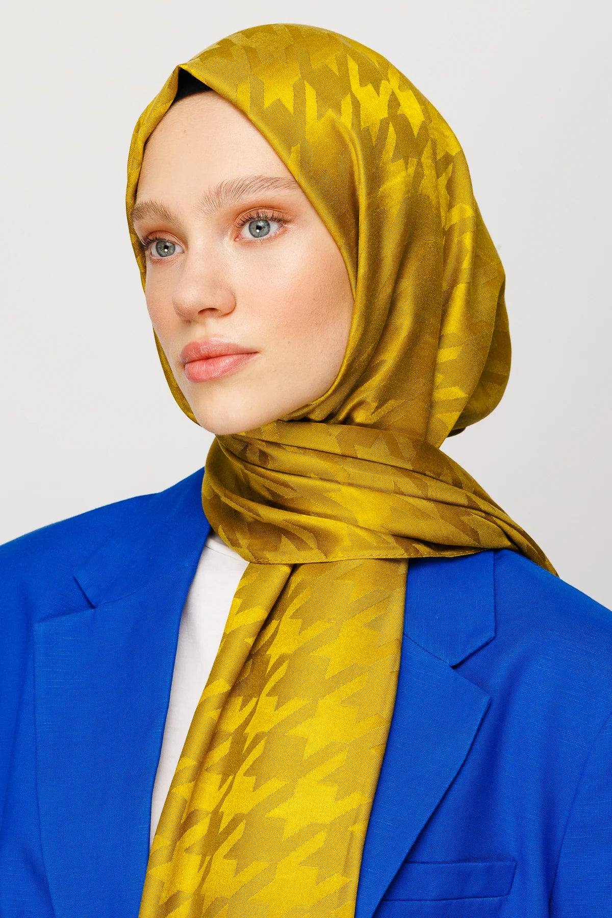 Kazayağı Desen Parlak Jakar Şal