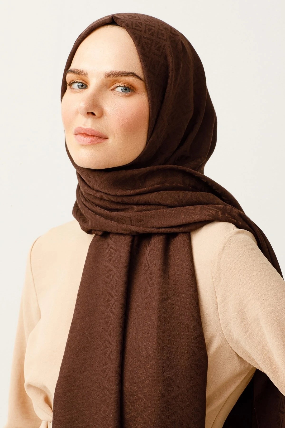 Üçgen Desen Pamuk Jakar Şal