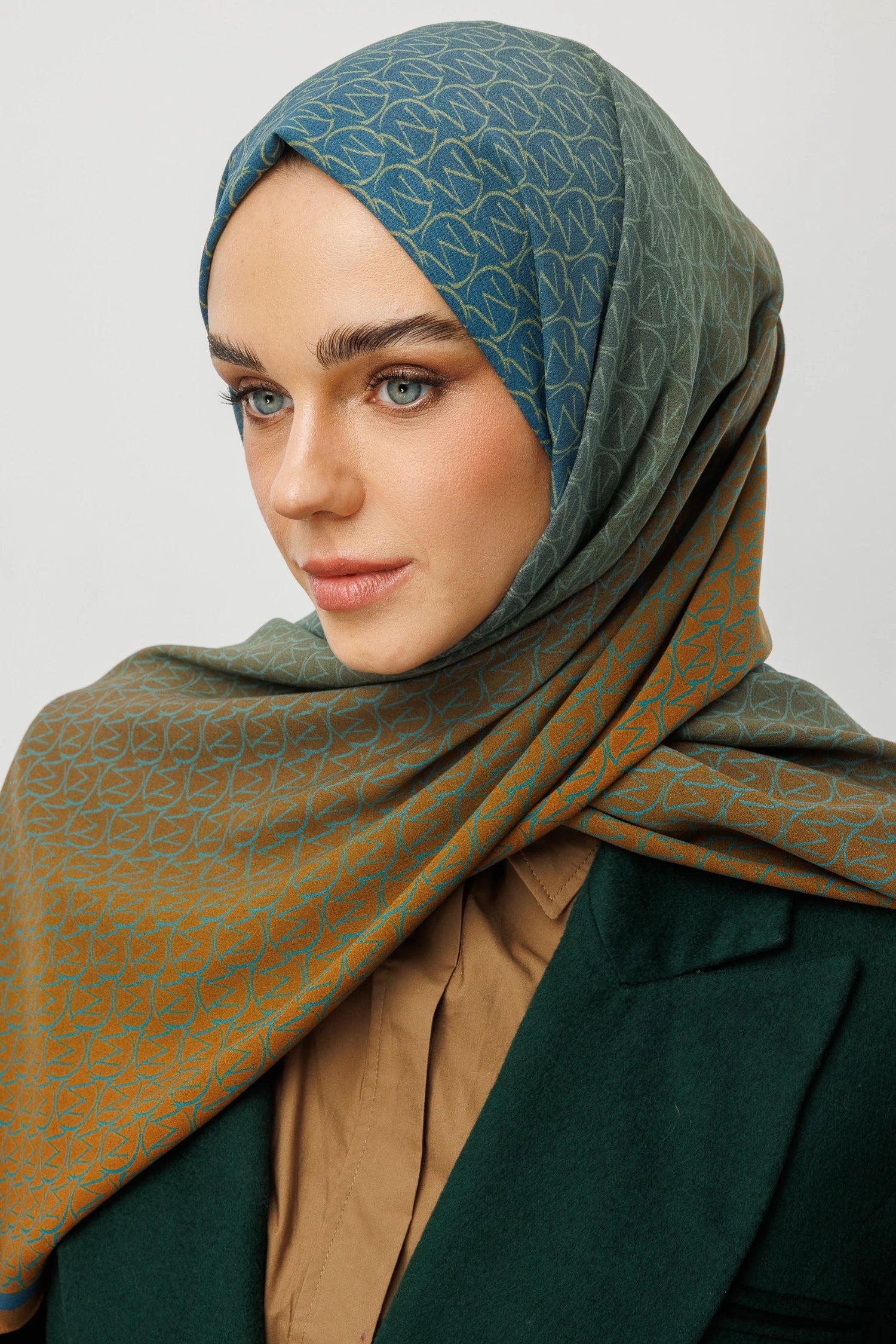 Monogram Hebei İpek Şal