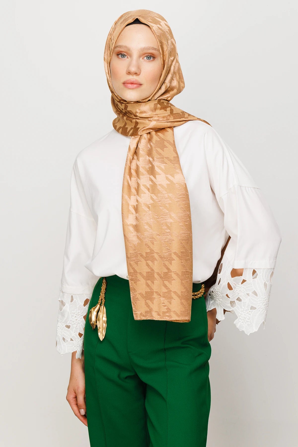 Kazayağı Desen Parlak Jakar Şal