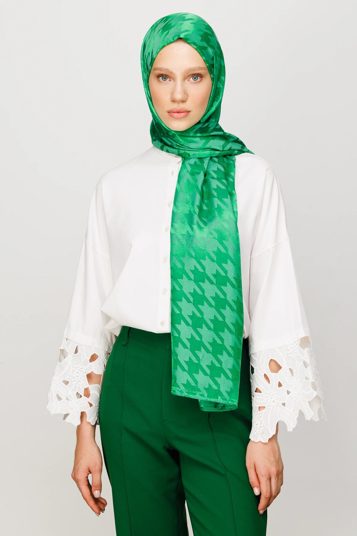 Kazayağı Desen Parlak Jakar Şal