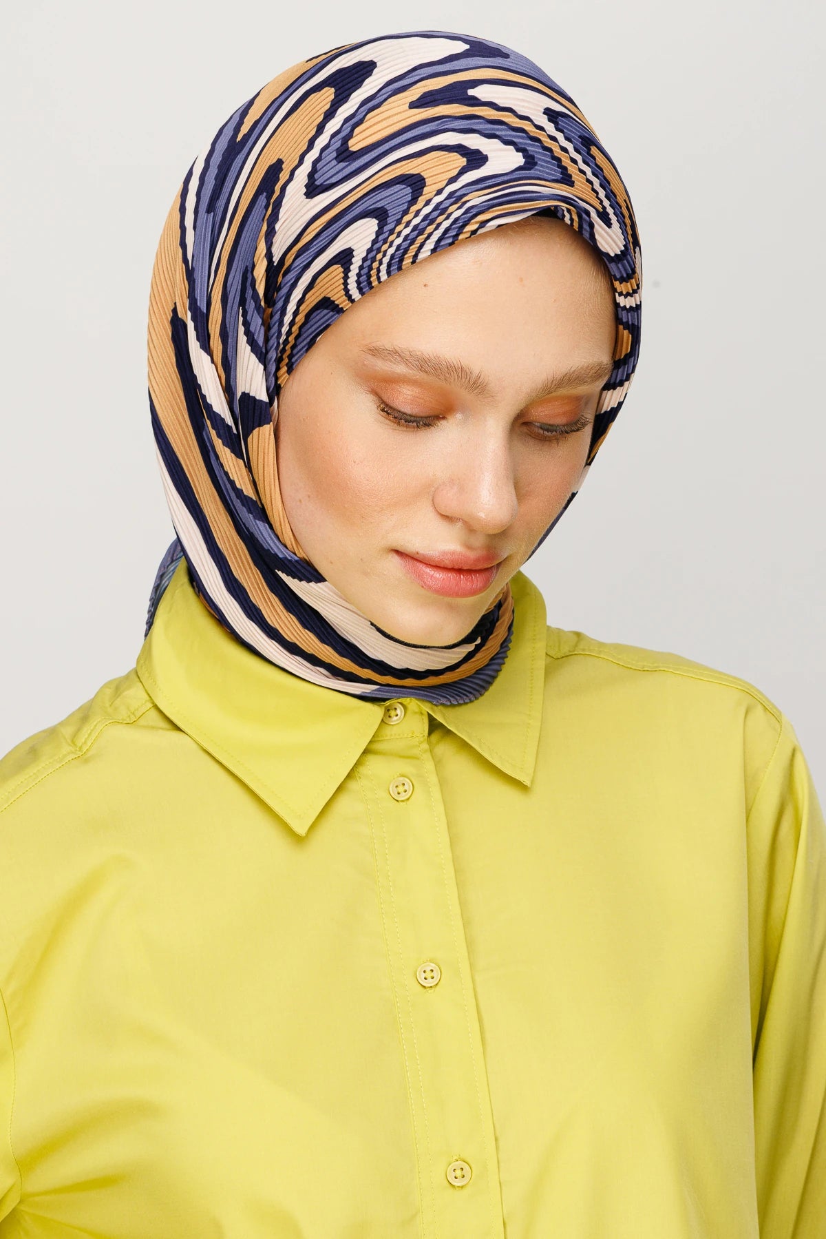 Mira Desen Pilise Eşarp