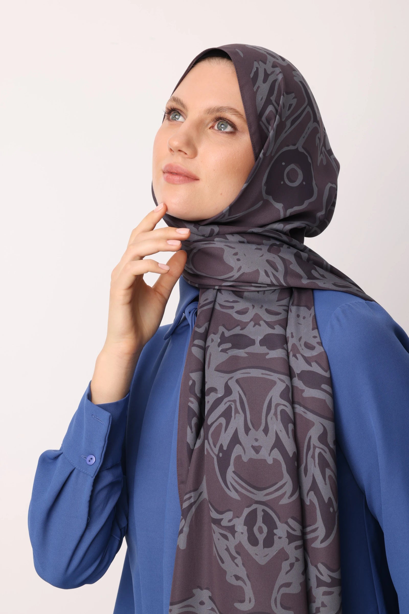 Yaren Desen Sakura İpek Şal