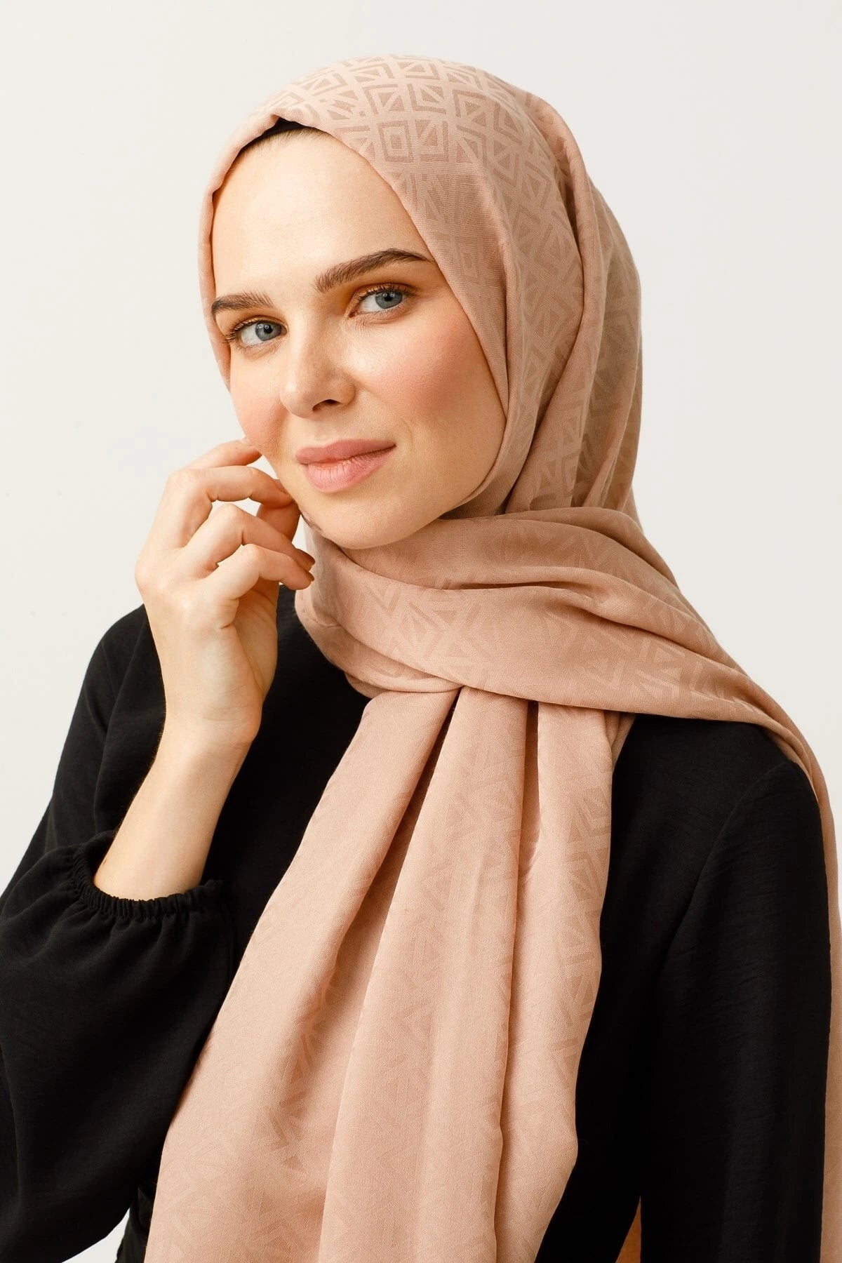 Üçgen Desen Pamuk Jakar Şal