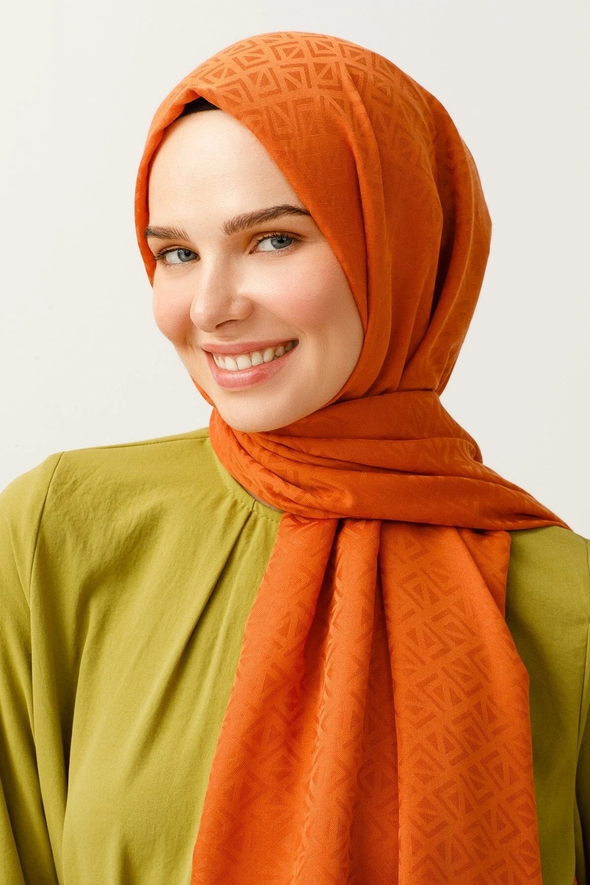 Üçgen Desen Pamuk Jakar Şal