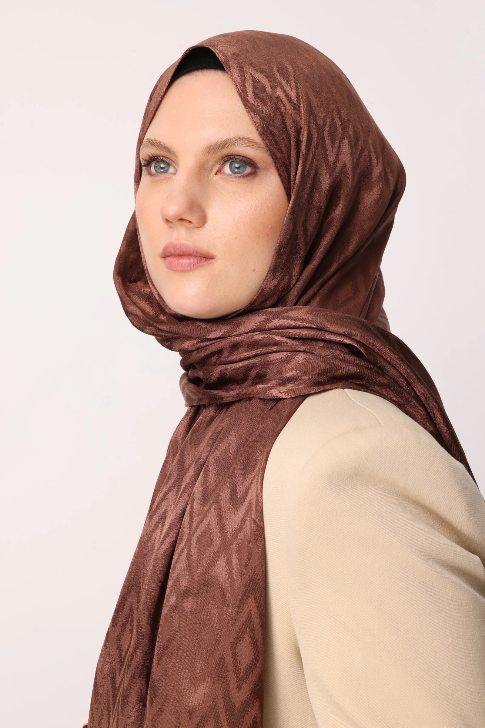 Karo Desen Parlak Jakar Şal