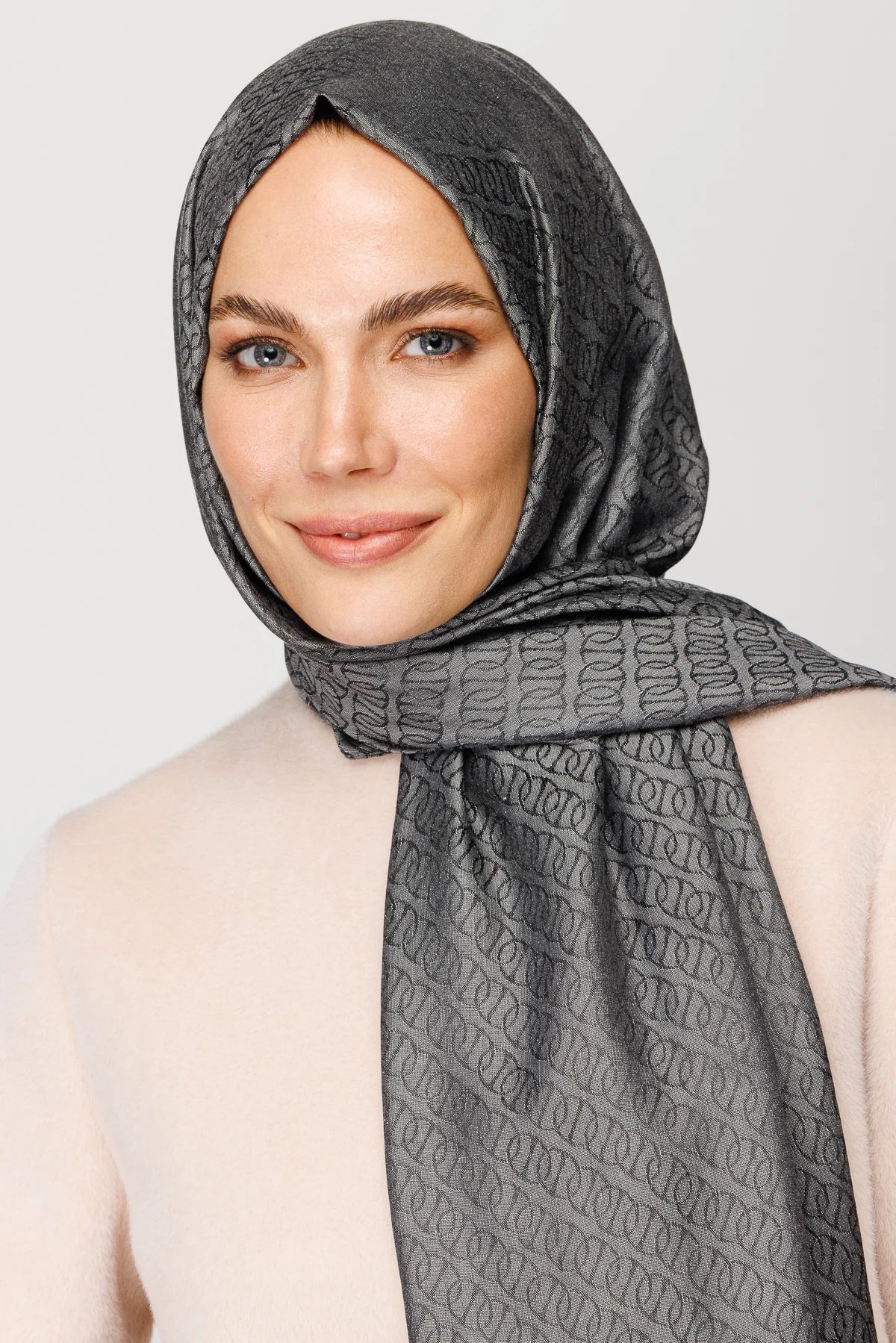 Forever Desen Parlak Jakar Şal