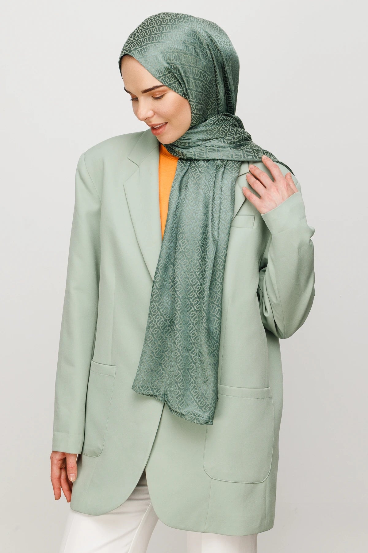 Forever Desen Parlak Jakar Şal