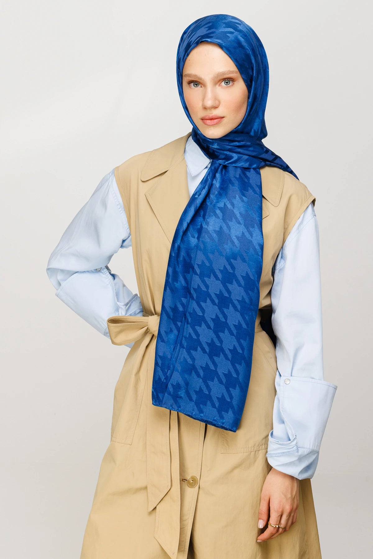 Kazayağı Desen Parlak Jakar Şal