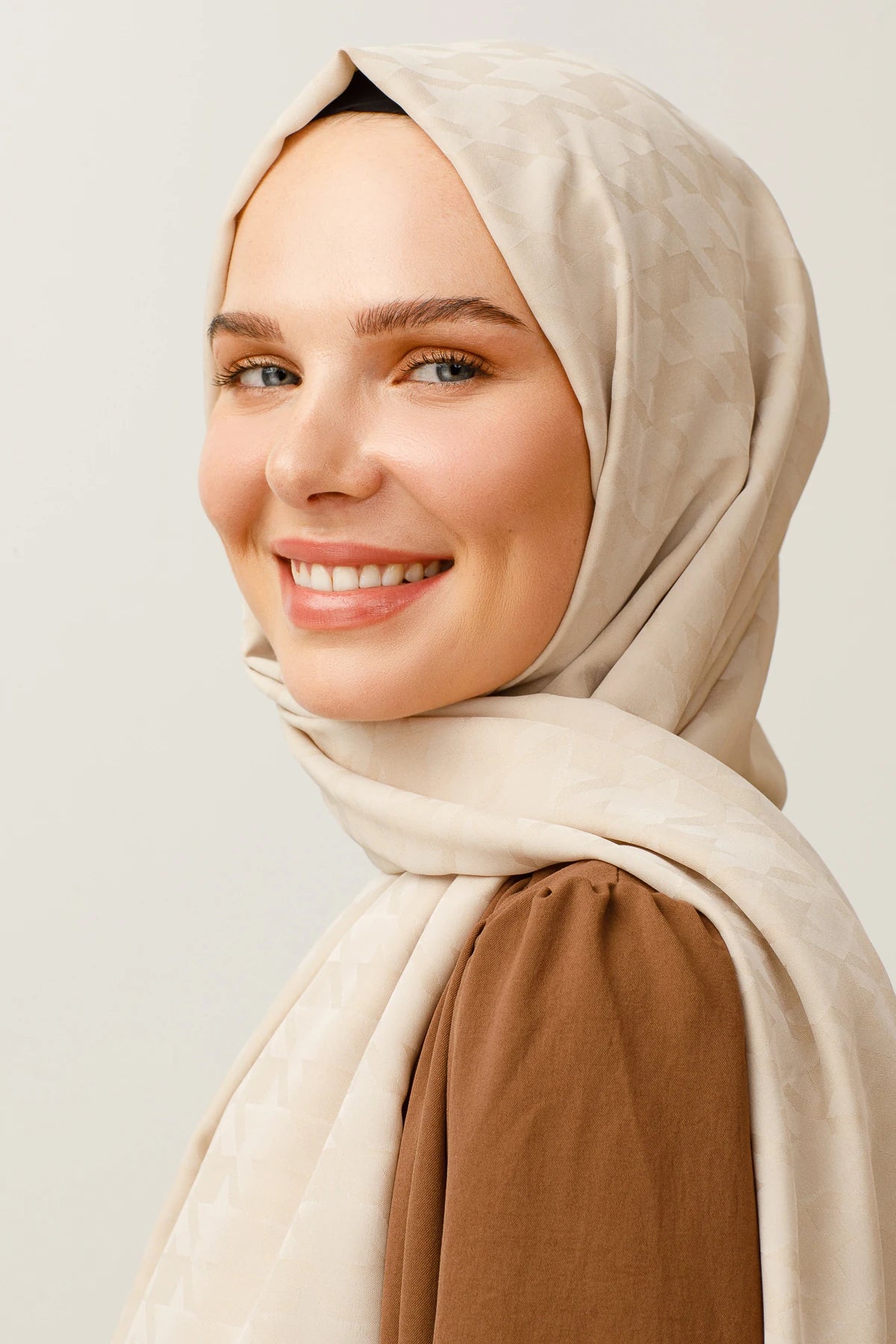 Kazayağı Desen İpeksi Jakar Şal