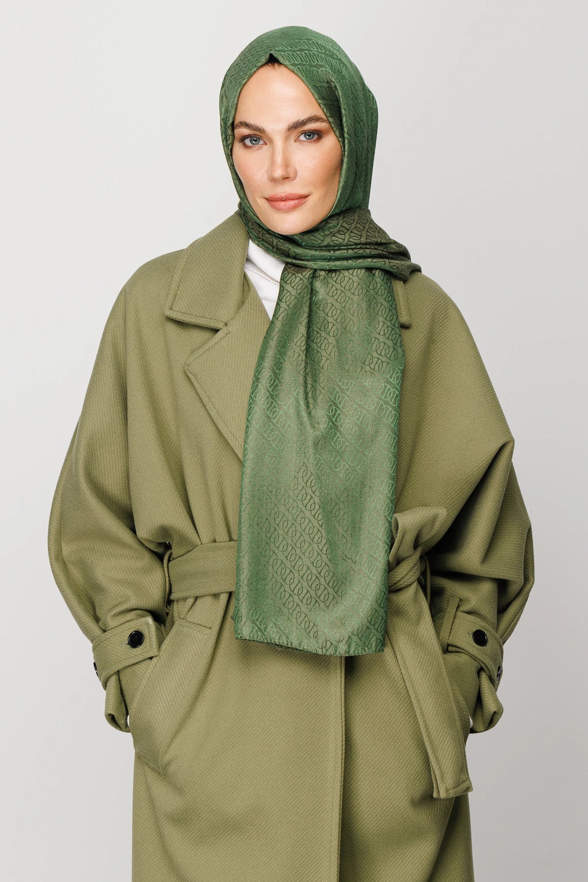 Forever Desen Parlak Jakar Şal