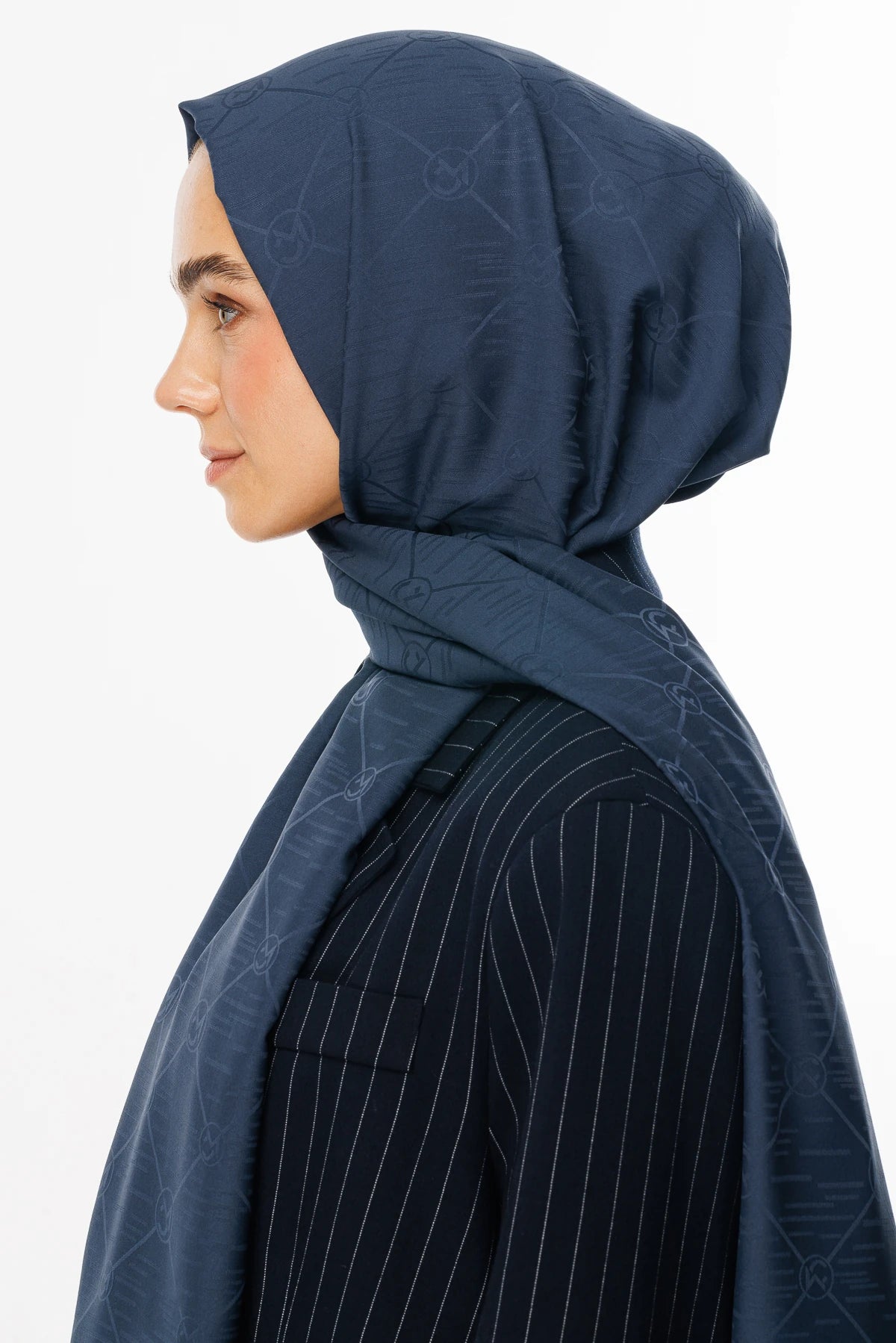 Moon Is Desen Jakar Şal