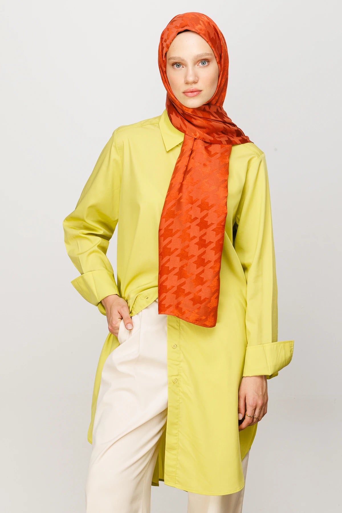 Kazayağı Desen Parlak Jakar Şal