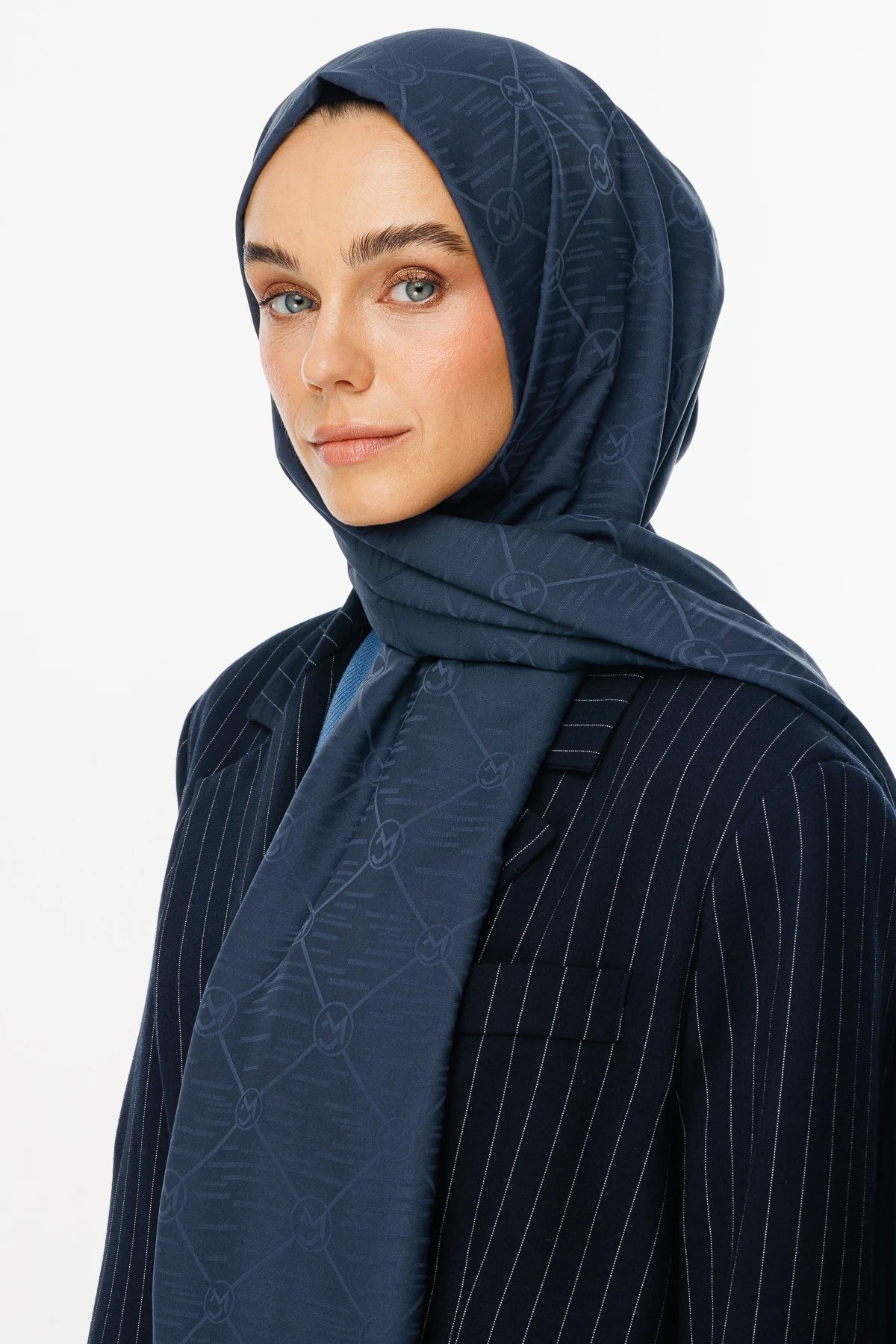 Moon Is Desen Jakar Şal